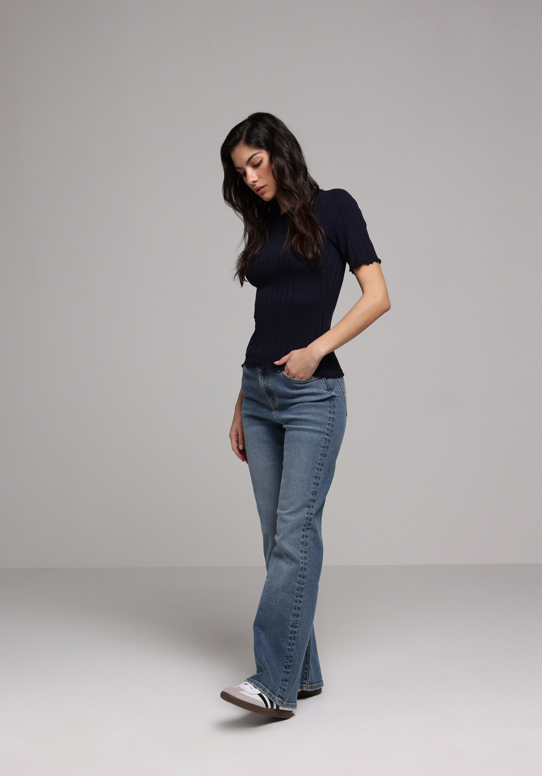 Regular Fit   Kadın Açik İndigo Jean Pantolon