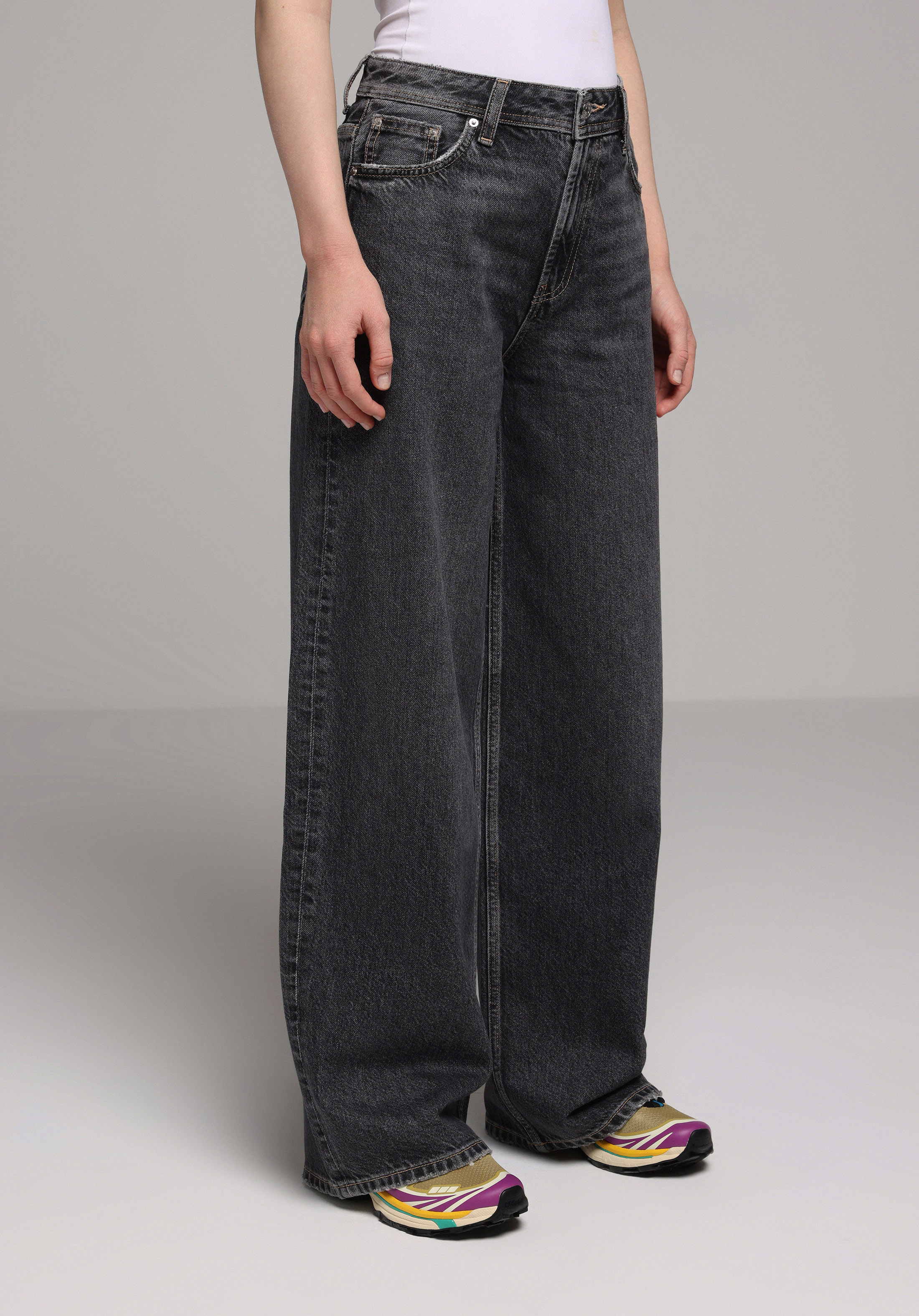 Loose Fit   Kadın Siyah Jean Pantolon