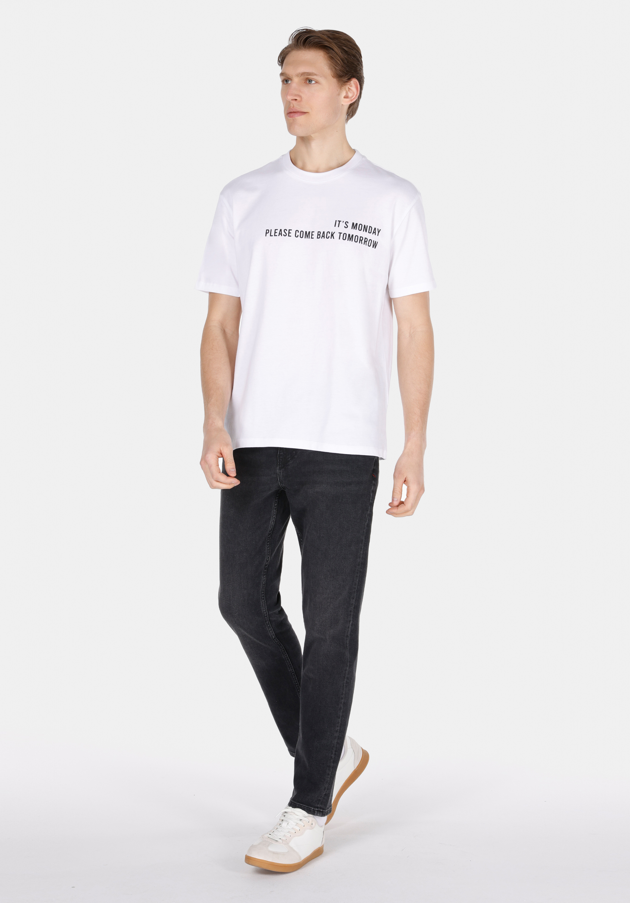 Comfort Fit Yuvarlak Yaka Düz Erkek Beyaz Kısa Kol Tişört