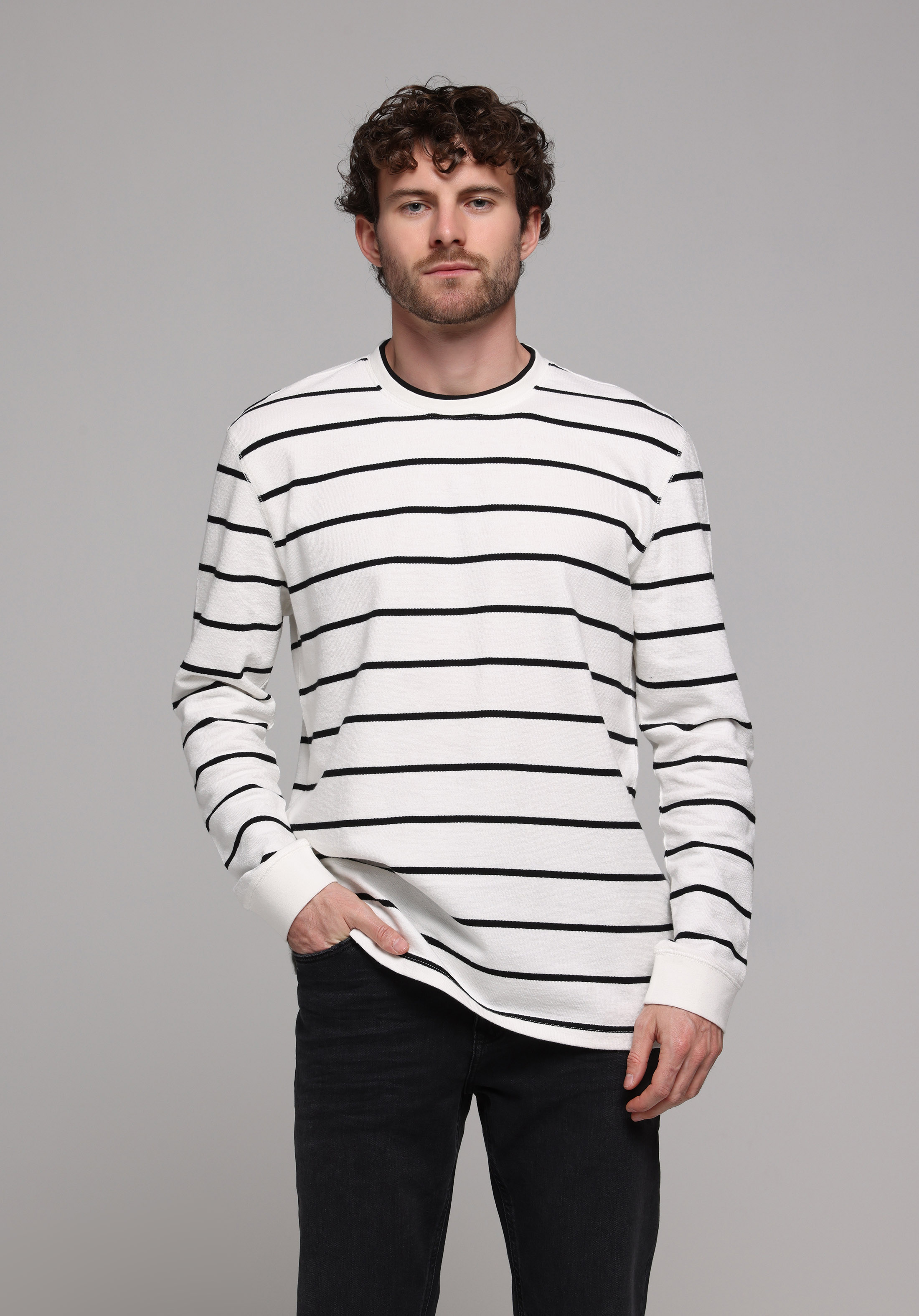 Comfort Fit Yuvarlak Yaka Çizgili Erkek Beyaz Uzun Kol Tişört