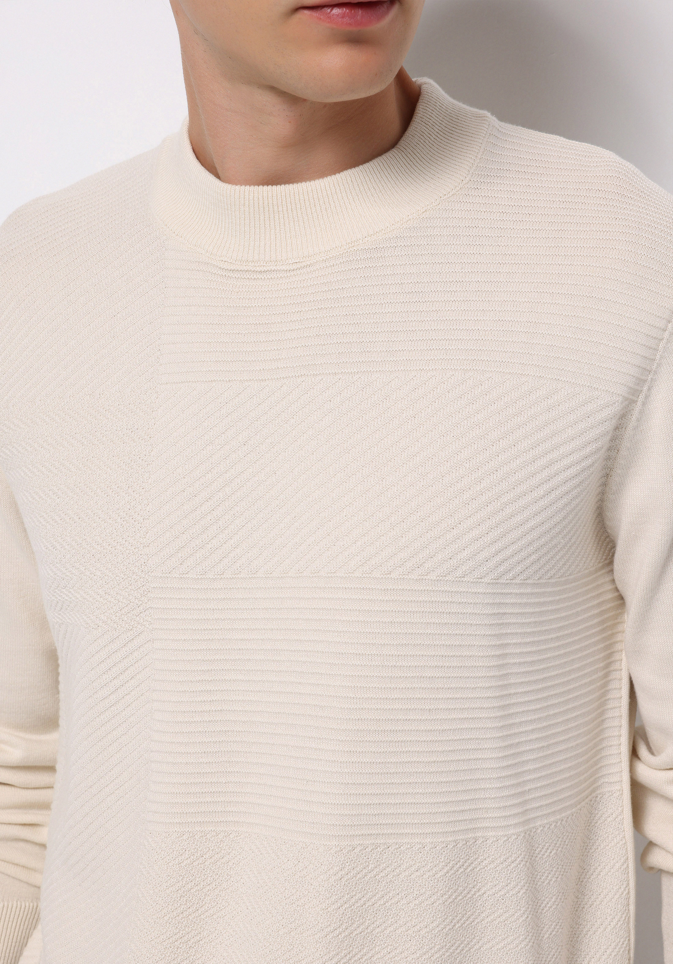 Regular Fit Yuvarlak Yaka Jakarlı Erkek Ekru Kazak