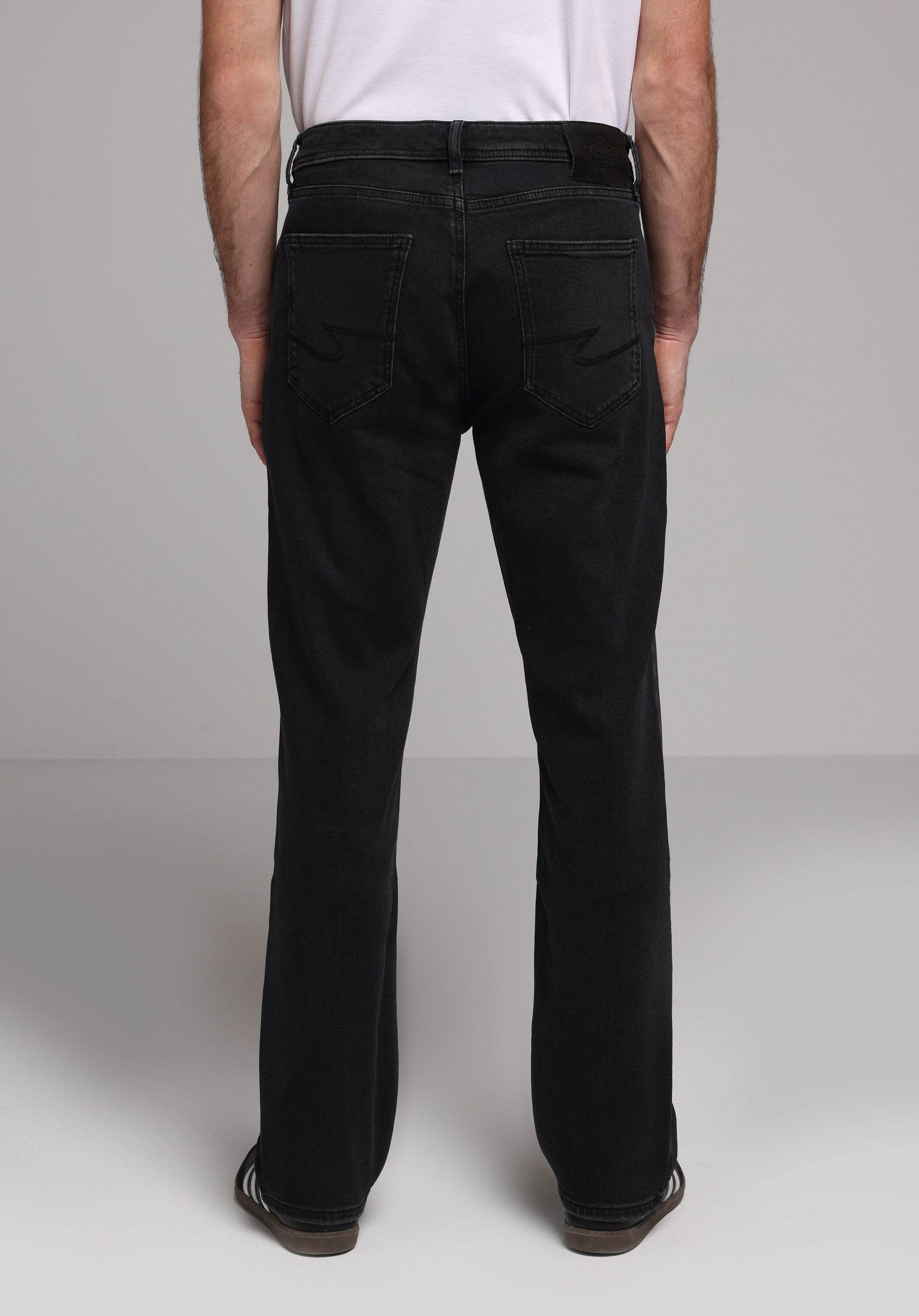 Regular Fit   Erkek Siyah Jean Pantolon