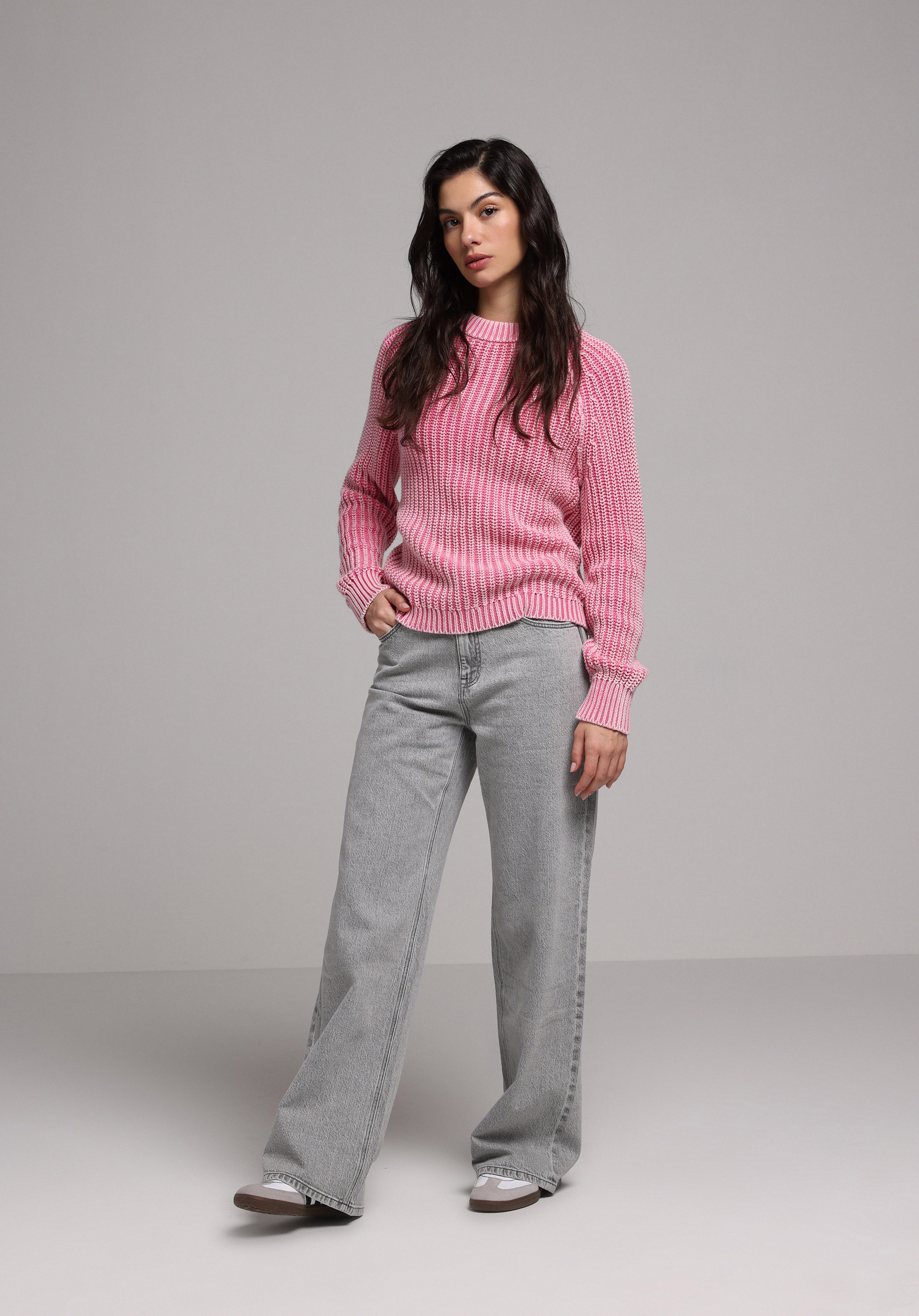 Regular Fit Yuvarlak Yaka Düz Kadın Pembe Kazak
