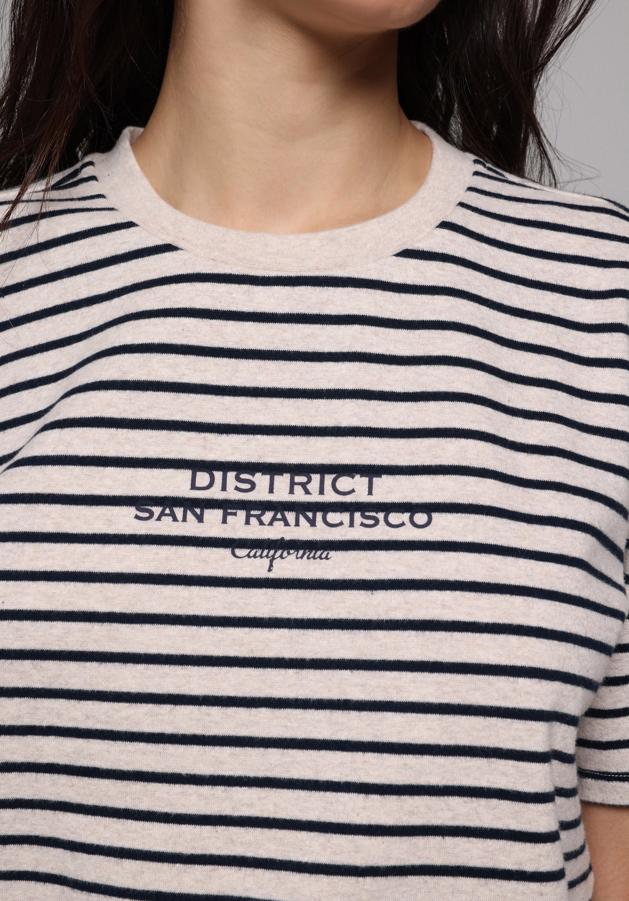 Regular Fit Yuvarlak Yaka Çizgili Kadın Bej Kısa Kol Tişört