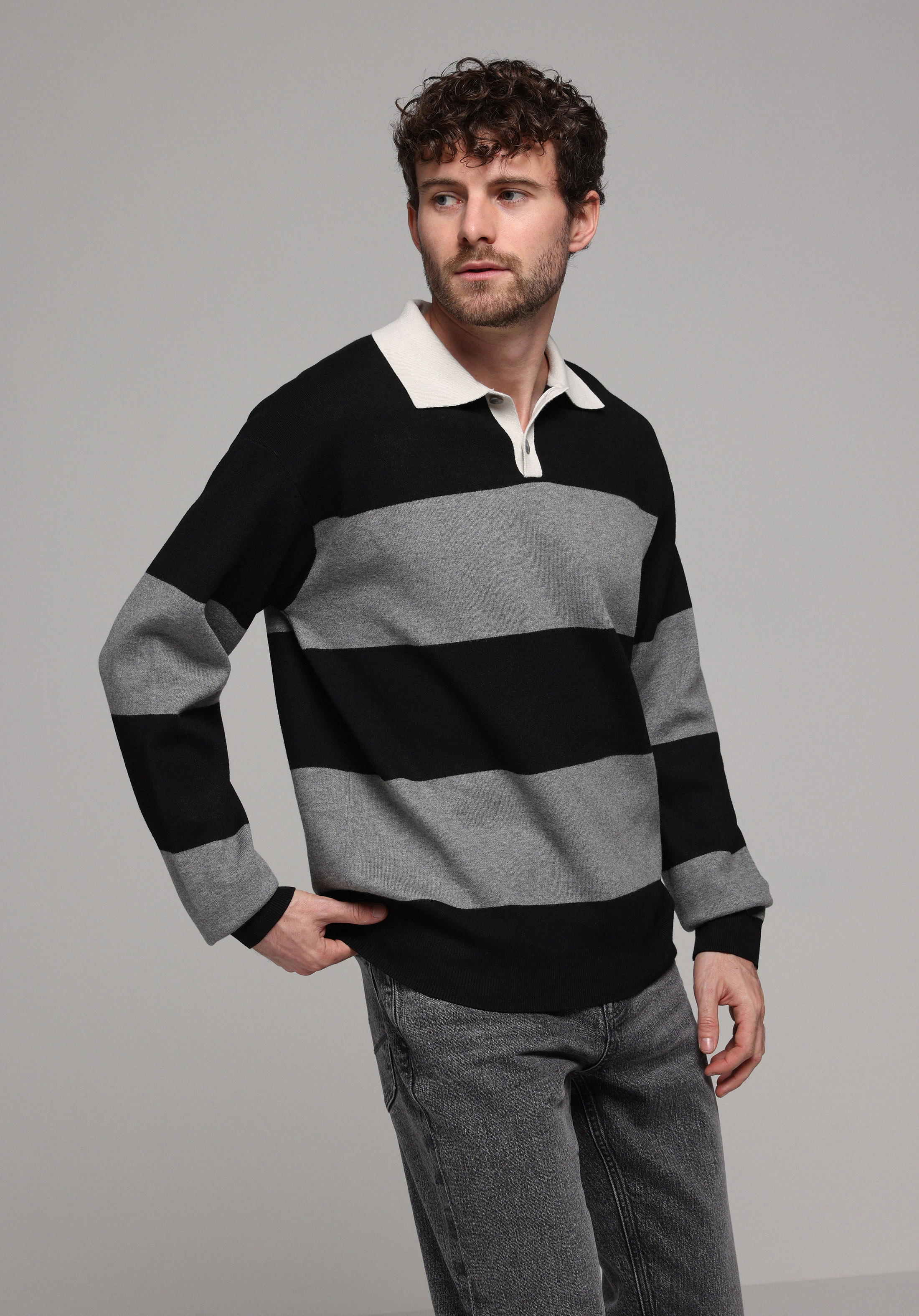 Comfort Fit Polo Yaka Jakarlı Erkek Siyah Kazak