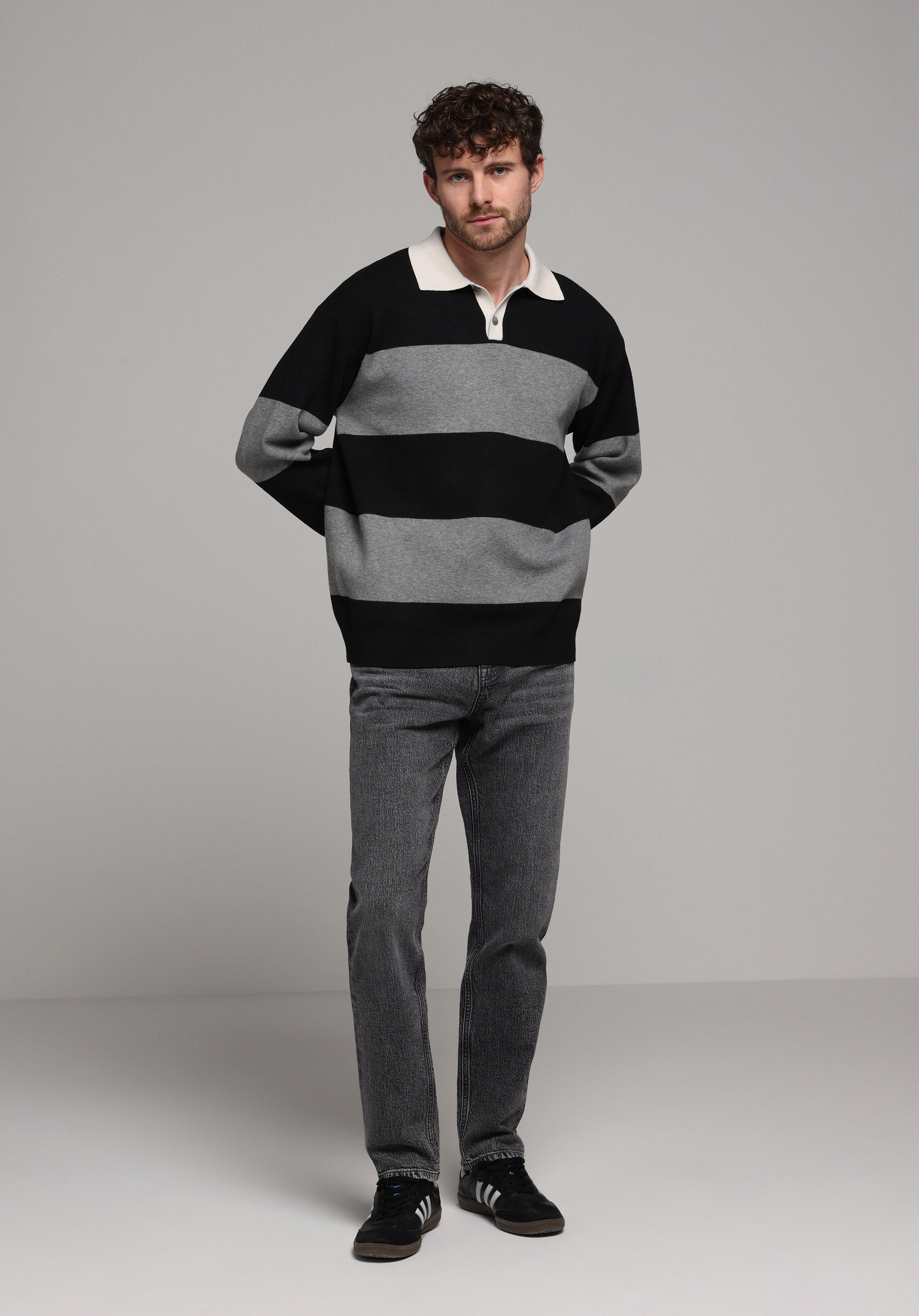 Comfort Fit Polo Yaka Jakarlı Erkek Siyah Kazak