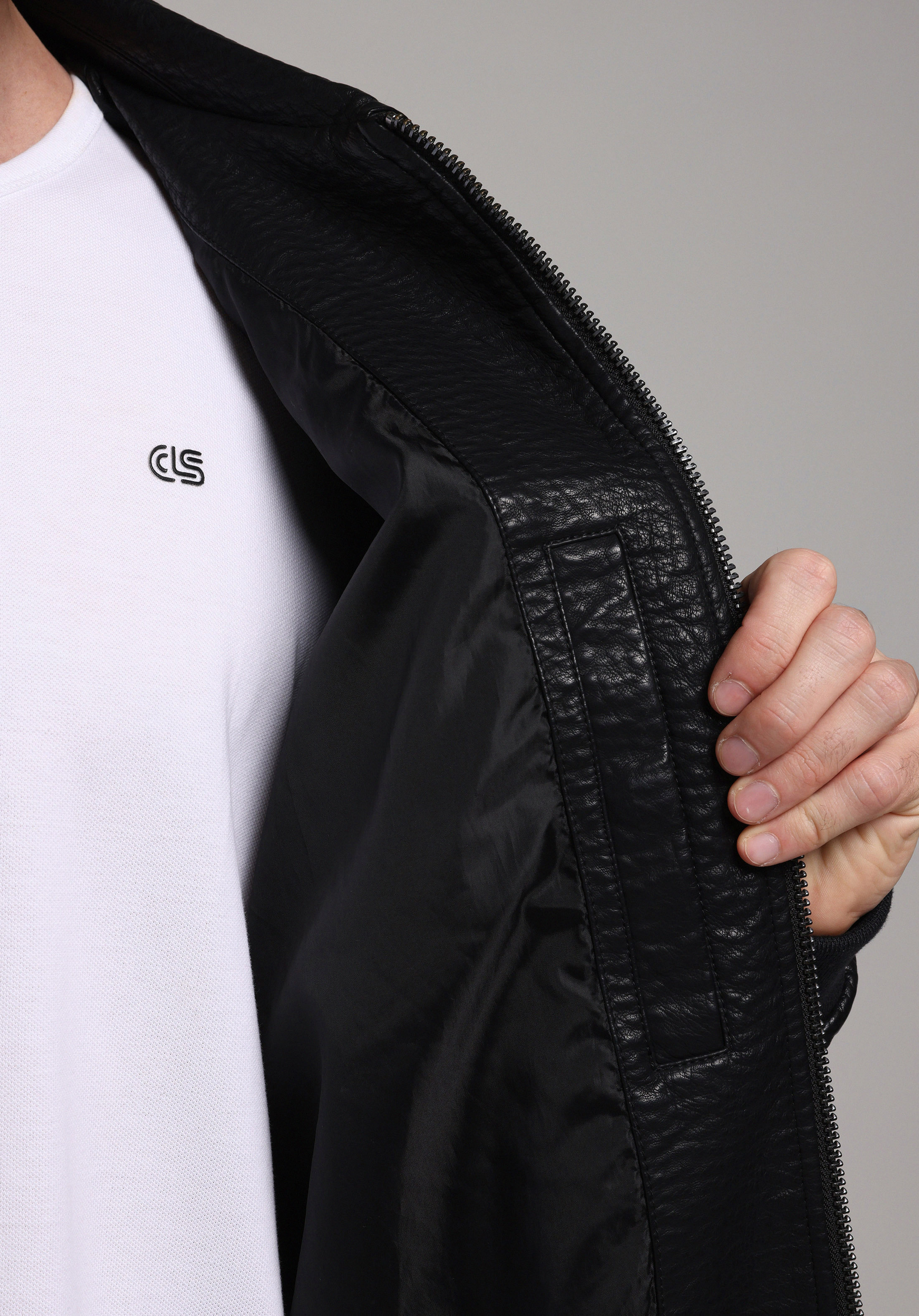 Regular Fit     Erkek Siyah Mont Pu