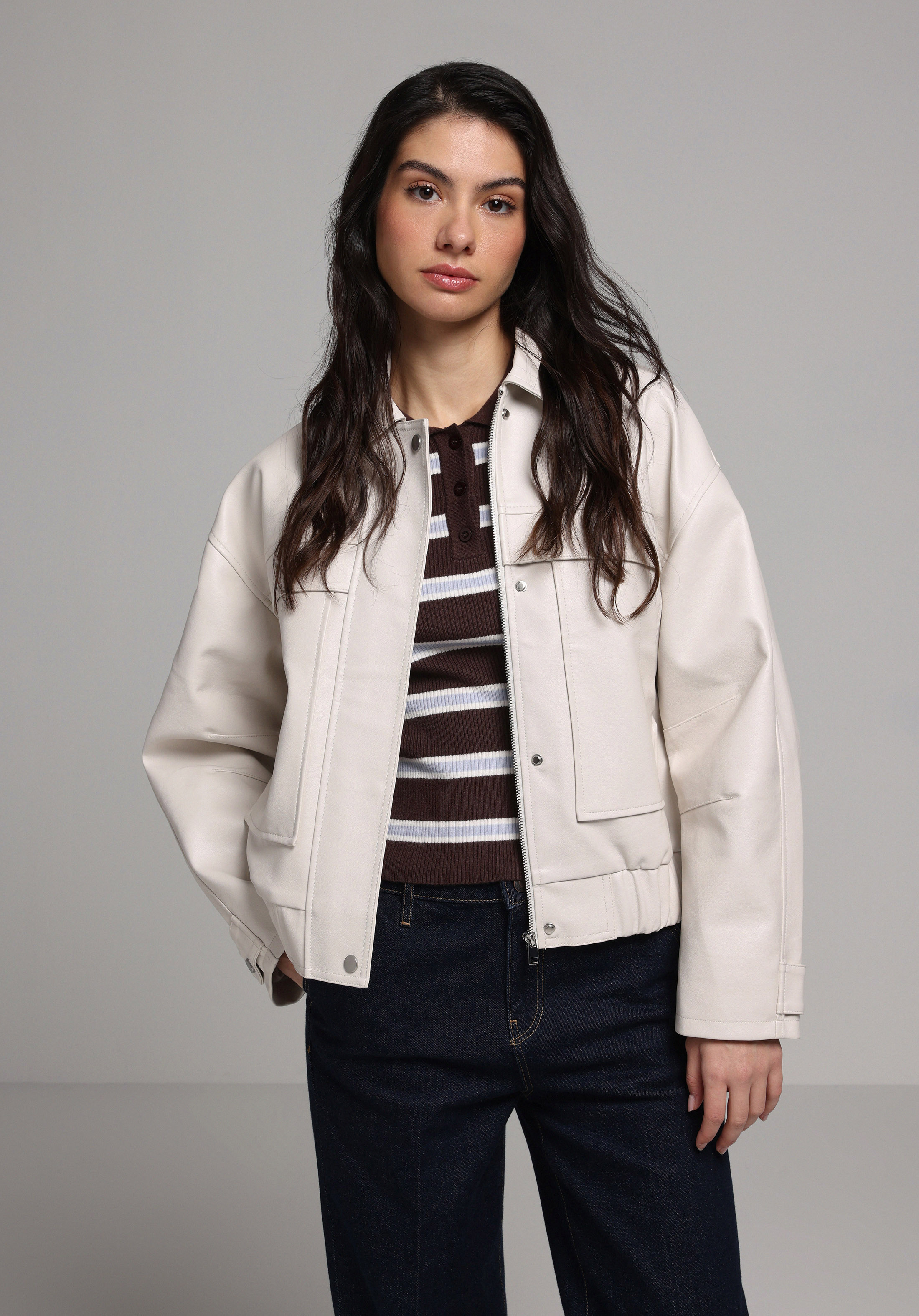 Regular Fit Polo Yaka Fermuarlı Astarlı Kaplamalı Kadın Ekru Mont Pu