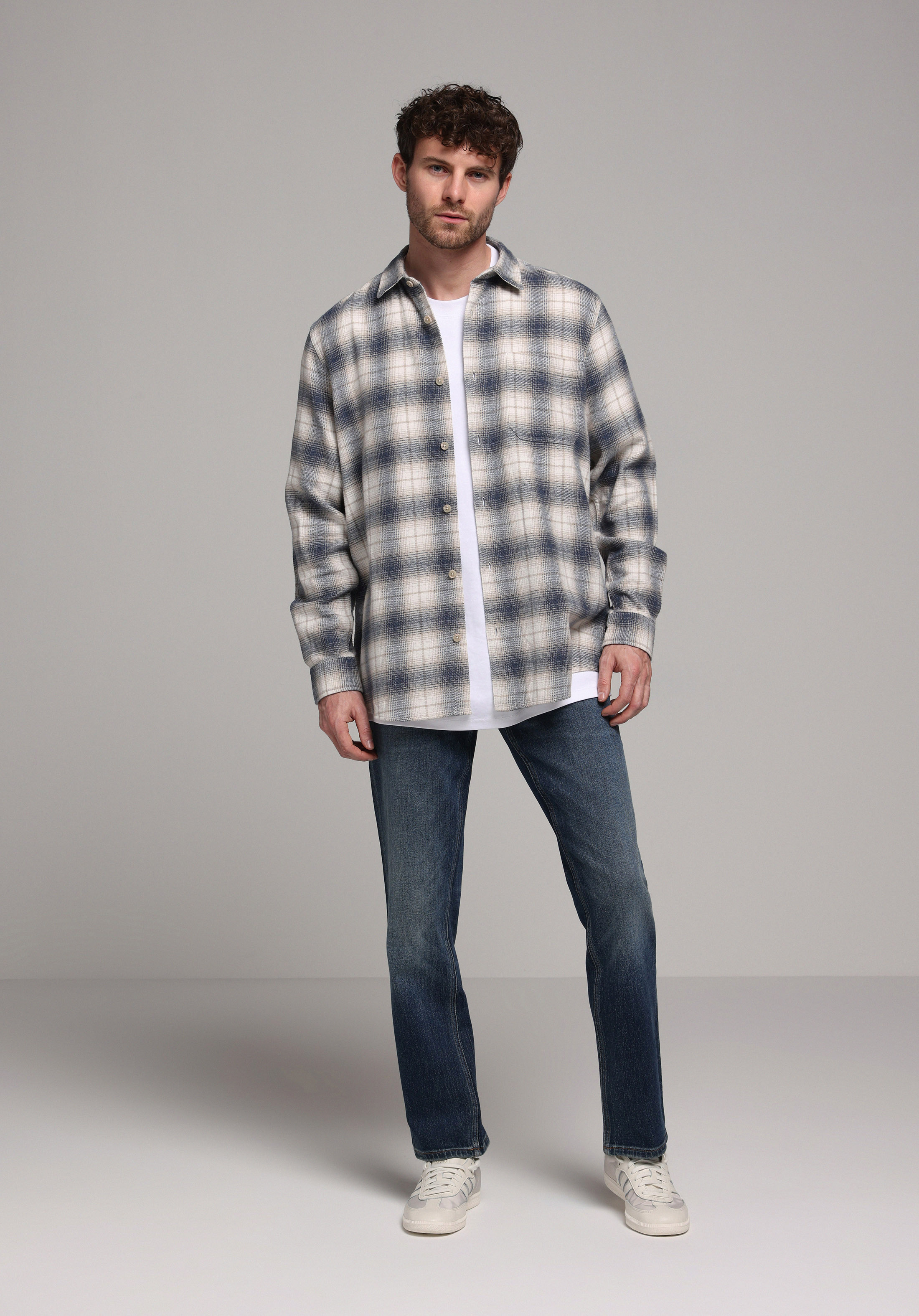 Regular Fit   Erkek İndigo Jean Pantolon