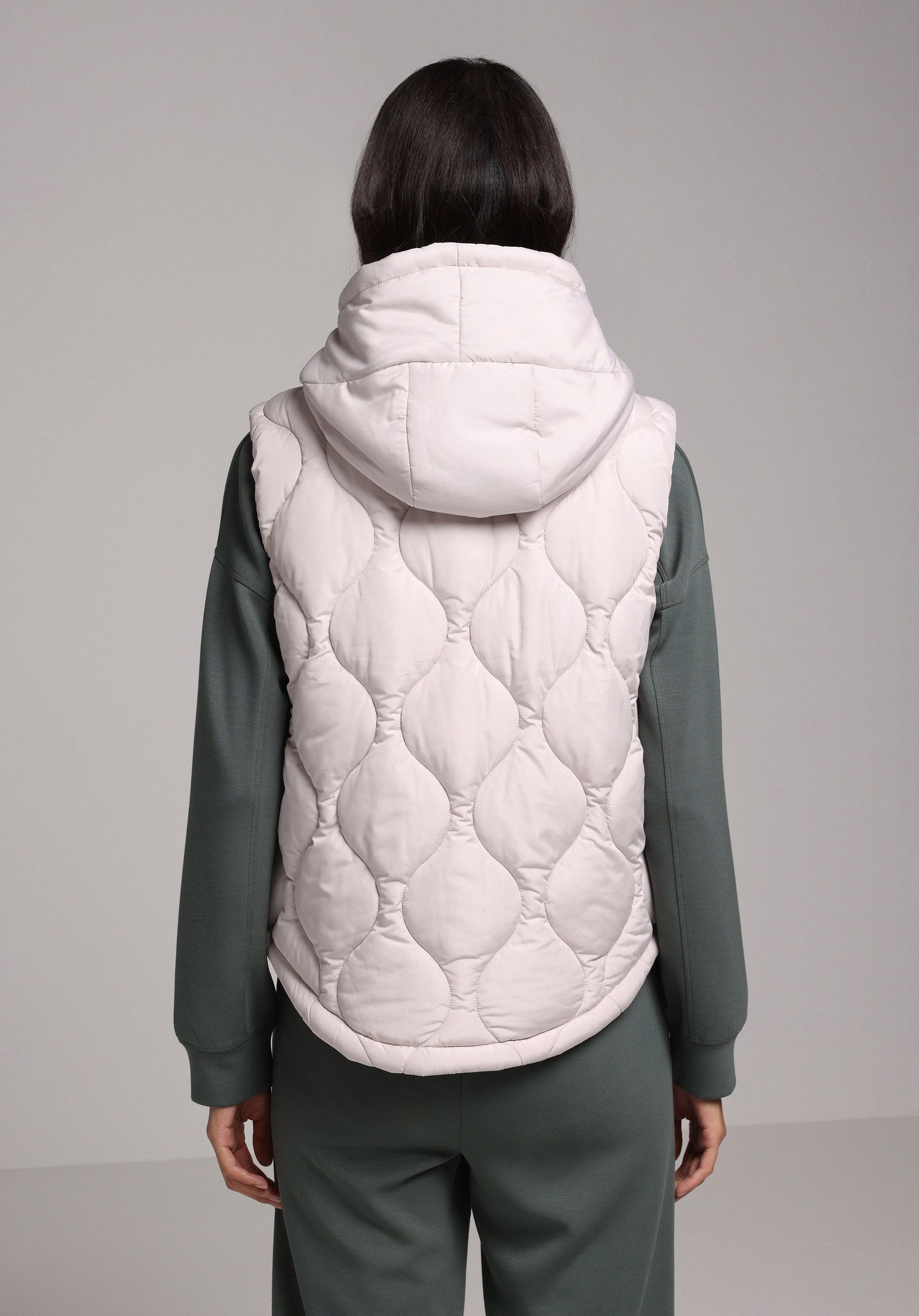 Regular Fit Kapüşonlu Fermuarlı Astarlı Suya Dayanıklı Kadın Taş Yelek