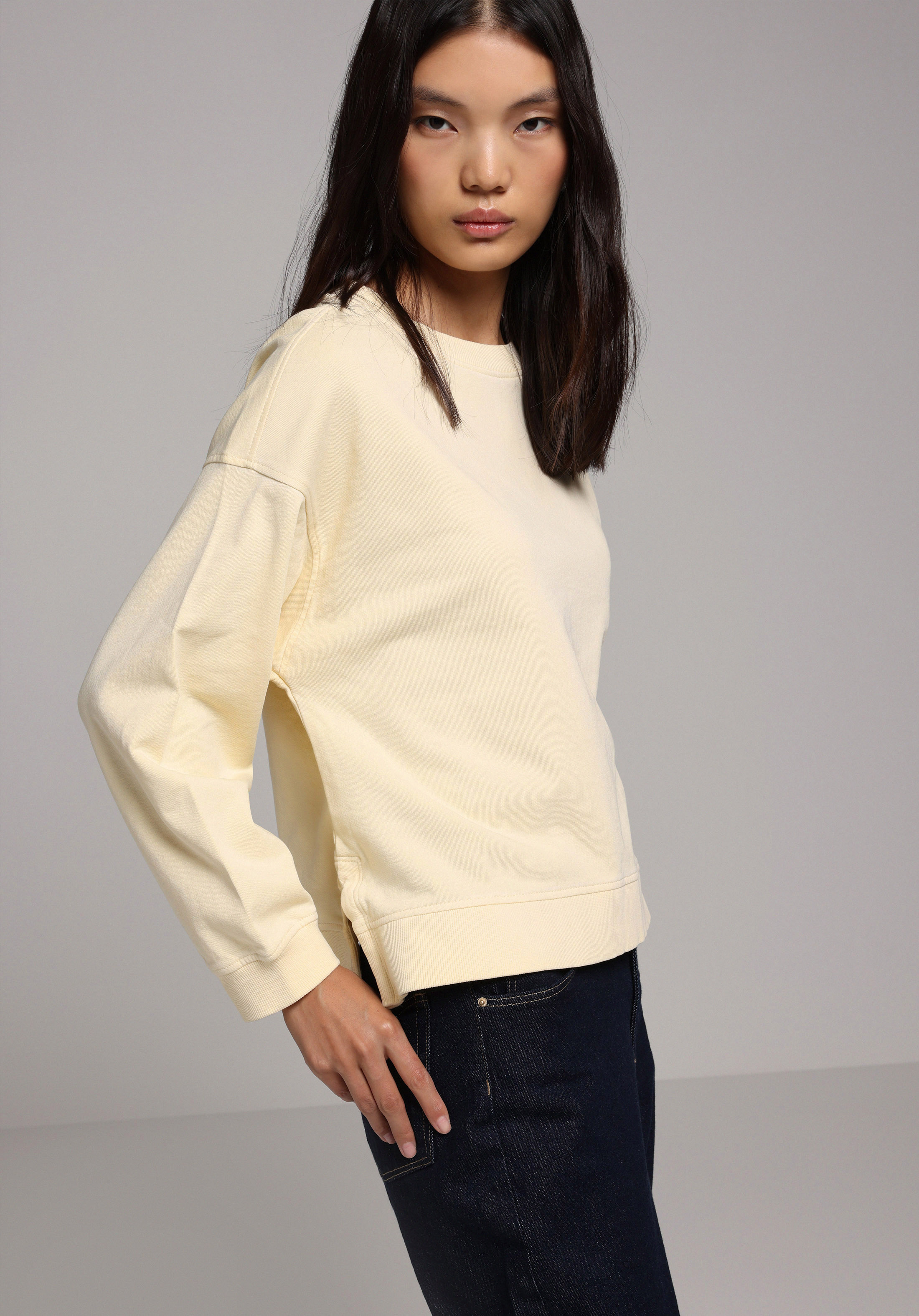 Regular Fit Yuvarlak Yaka Düz Kadın Sari Sweatshirt