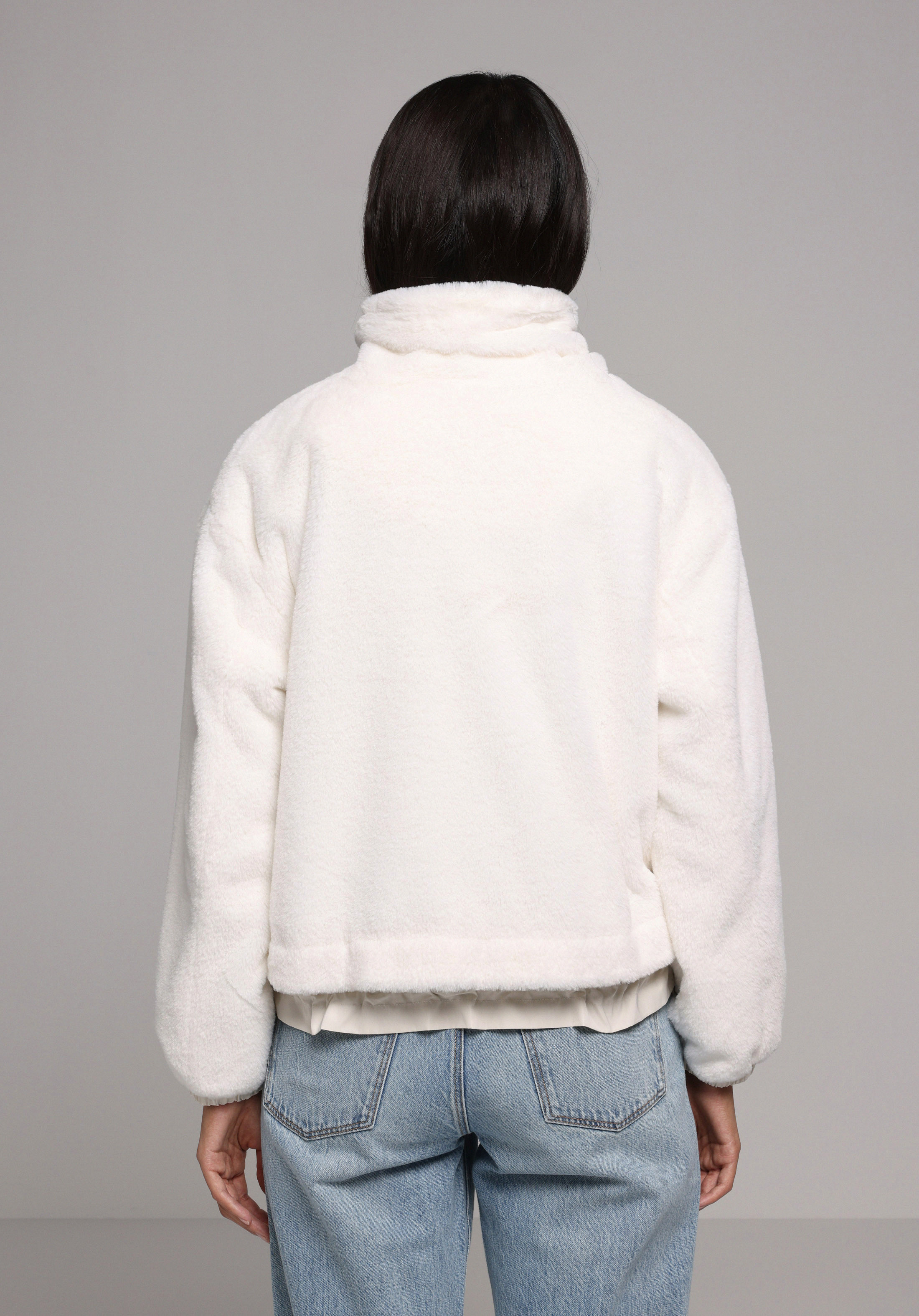 Regular Fit Dik Yaka Fermuarlı Astarlı Kürklü Kadın Ekru Mont