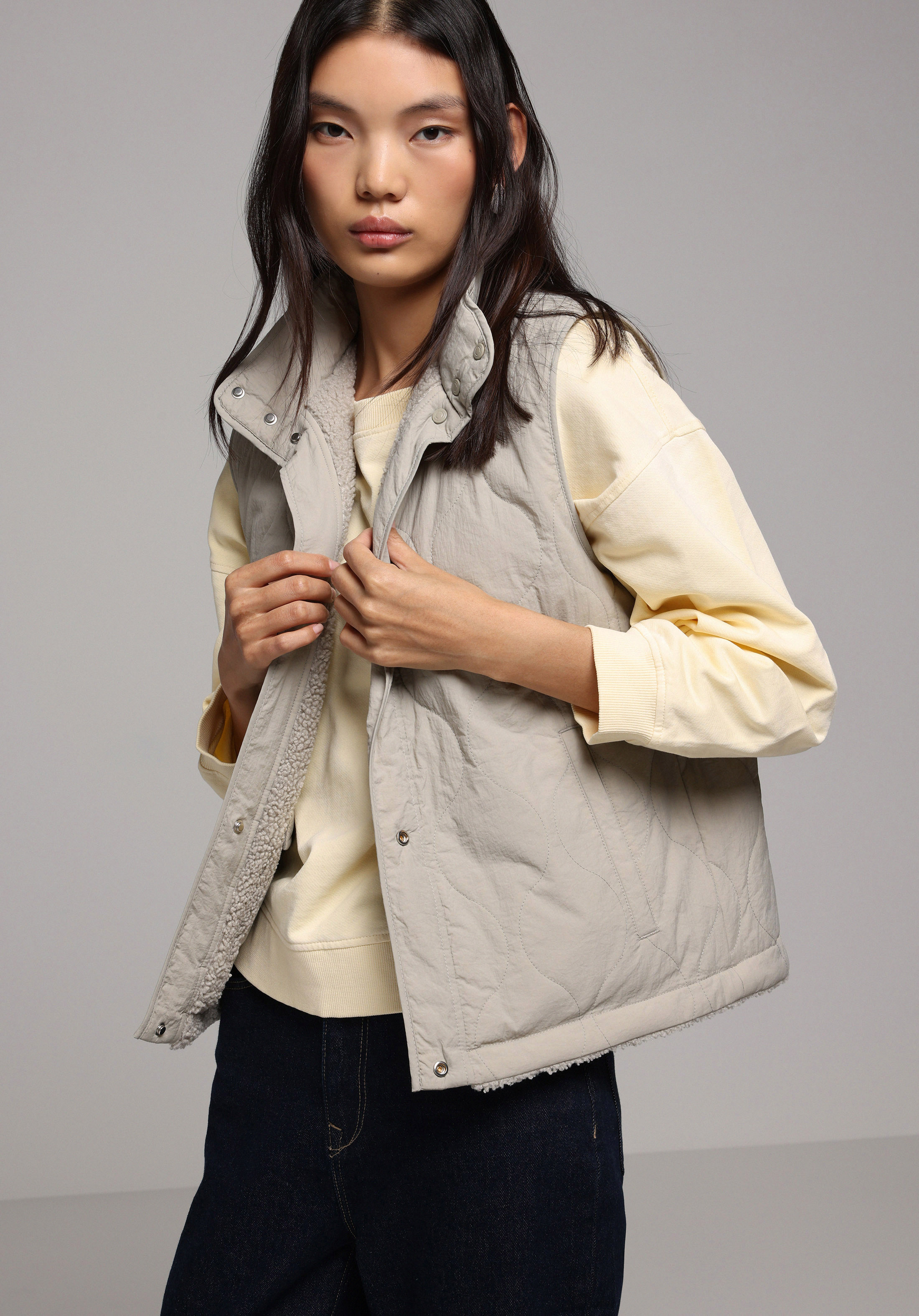 Regular Fit Dik Yaka Çıtçıtlı Astarlı Çift Yönlü Kadın Yeşil Yelek