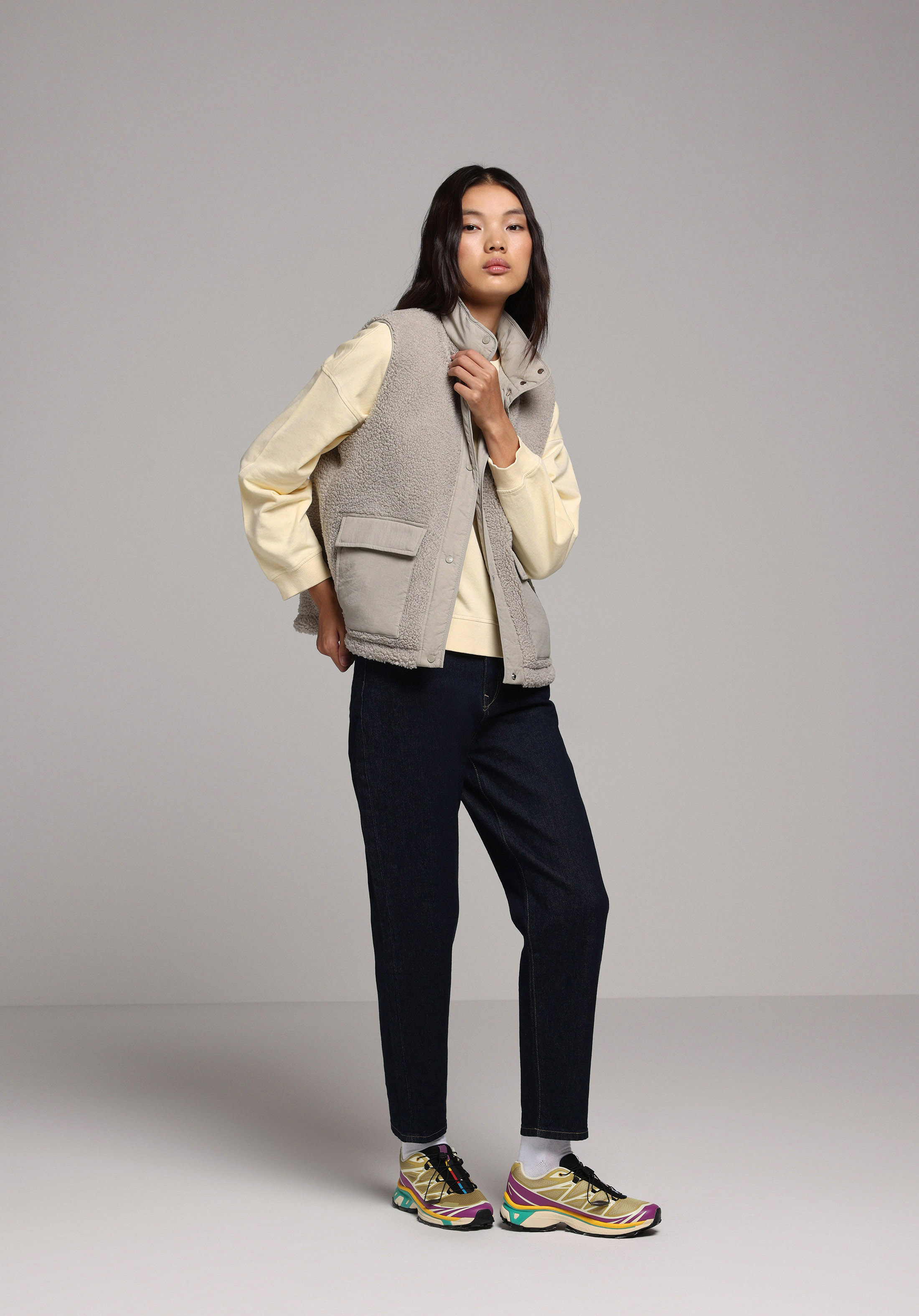 Regular Fit Dik Yaka Çıtçıtlı Astarlı Çift Yönlü Kadın Yeşil Yelek