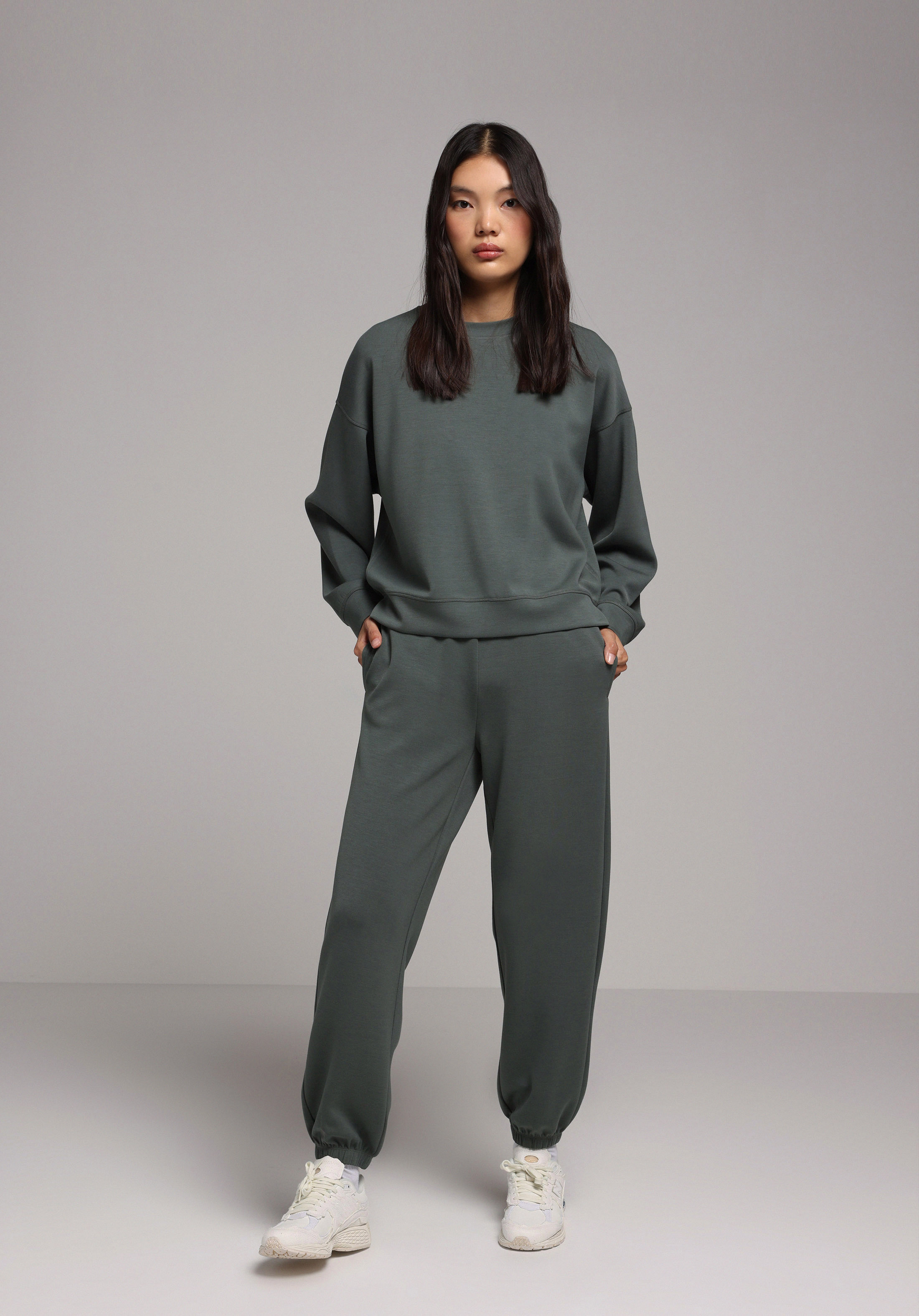 Regular Fit Yuvarlak Yaka Düz Kadın Yeşil Sweatshirt