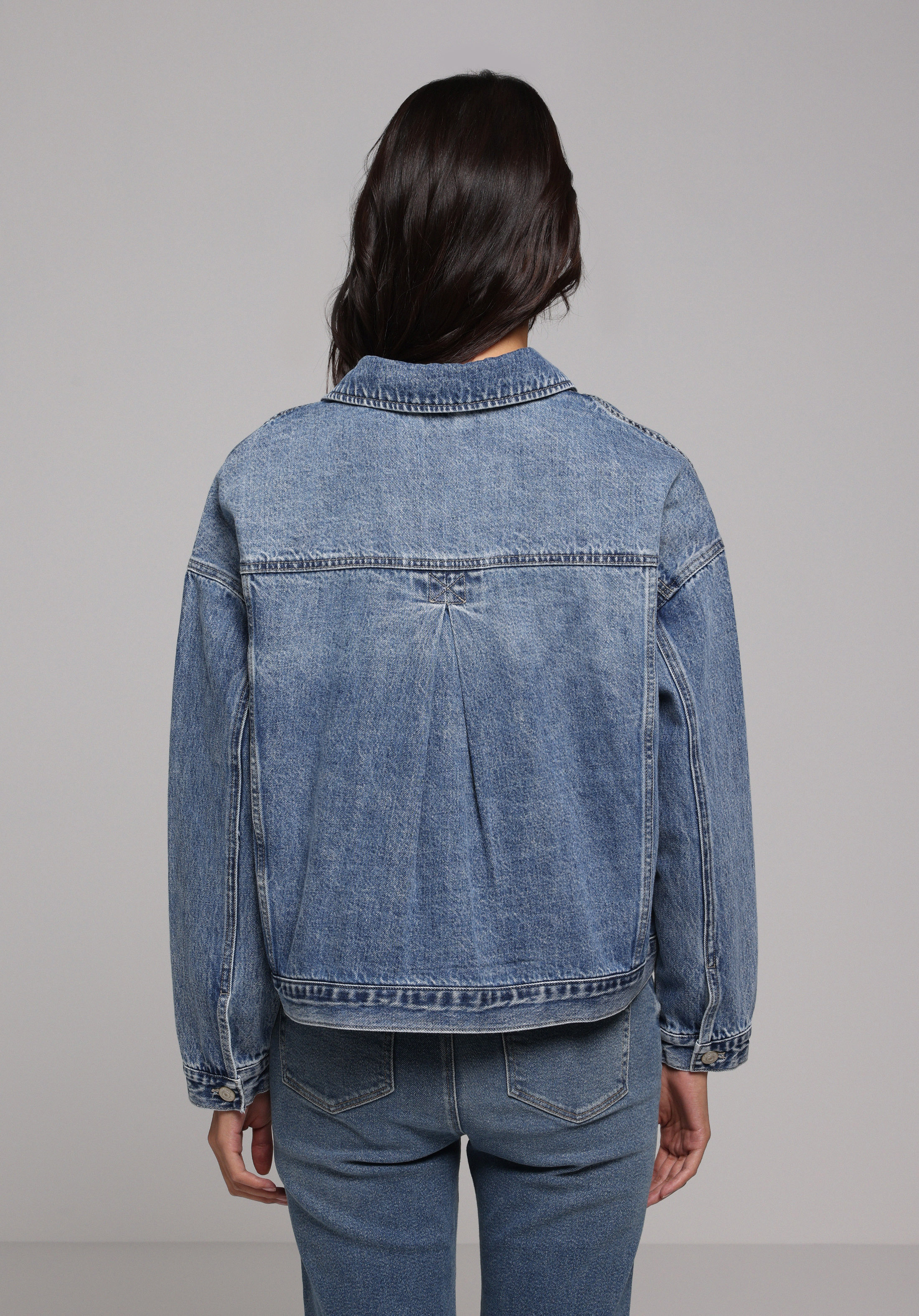 Oversize Fit Düğmeli Astarsız  Kadın Light İndigo Denim Ceket