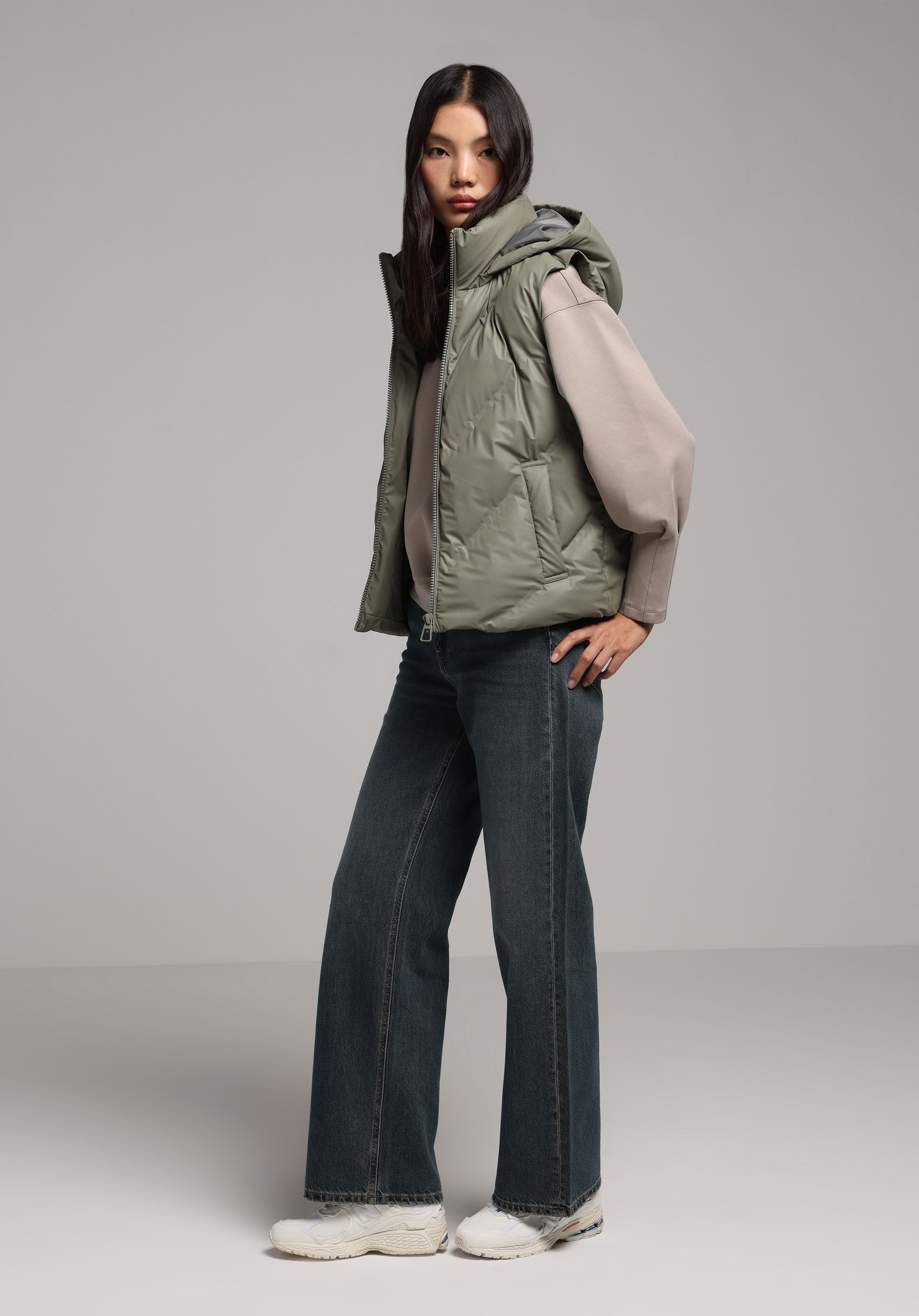 Regular Fit Kapüşonlu Fermuarlı Astarlı Çıkarılabilir Kapüşonlu Kadın Yeşil Yelek