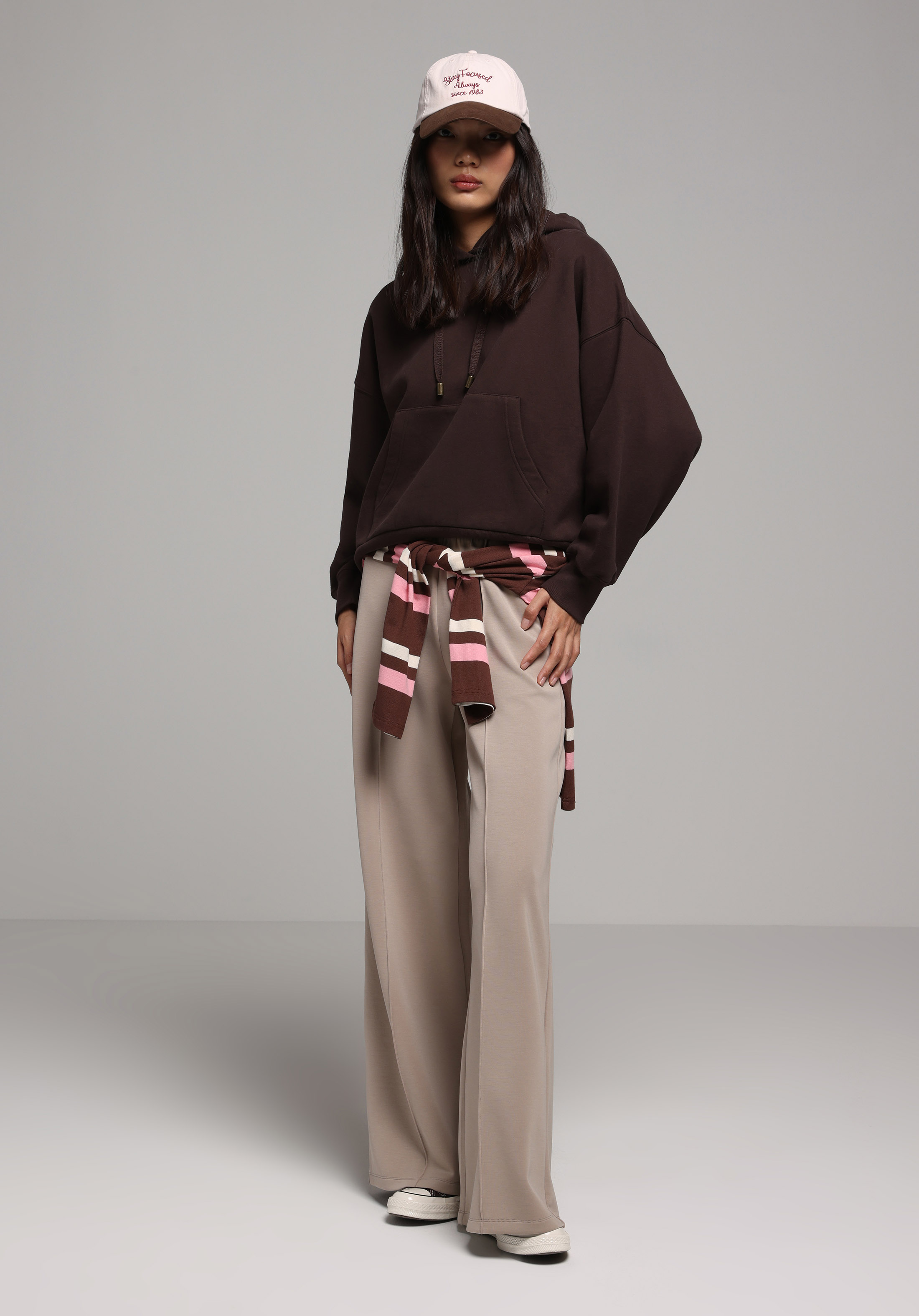 Regular Fit Orta Bel Düz Kadın Bej Eşofman Altı