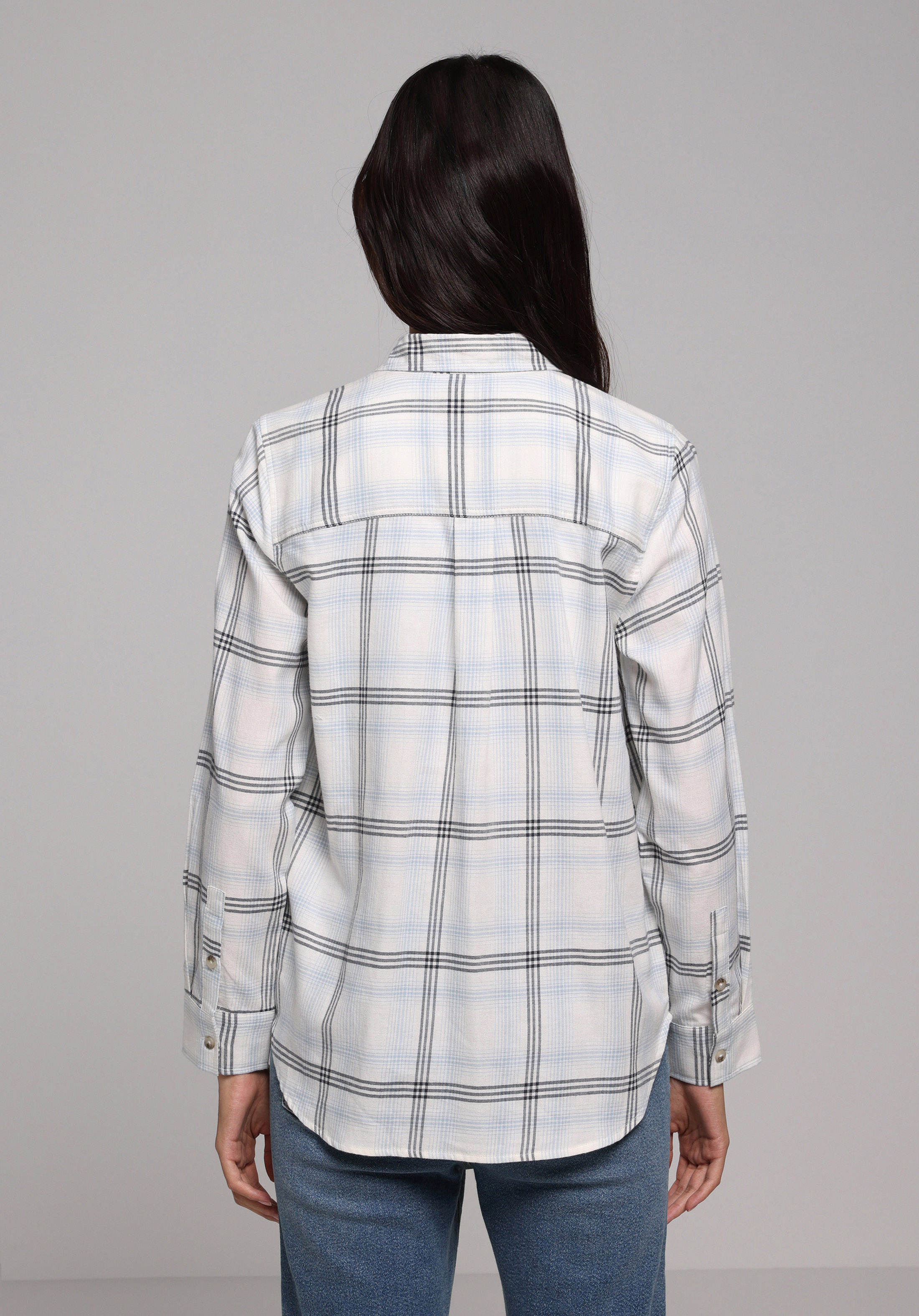 Regular Fit Shirt Neck Ekoseli Kadın Beyaz Uzun Kol Gömlek