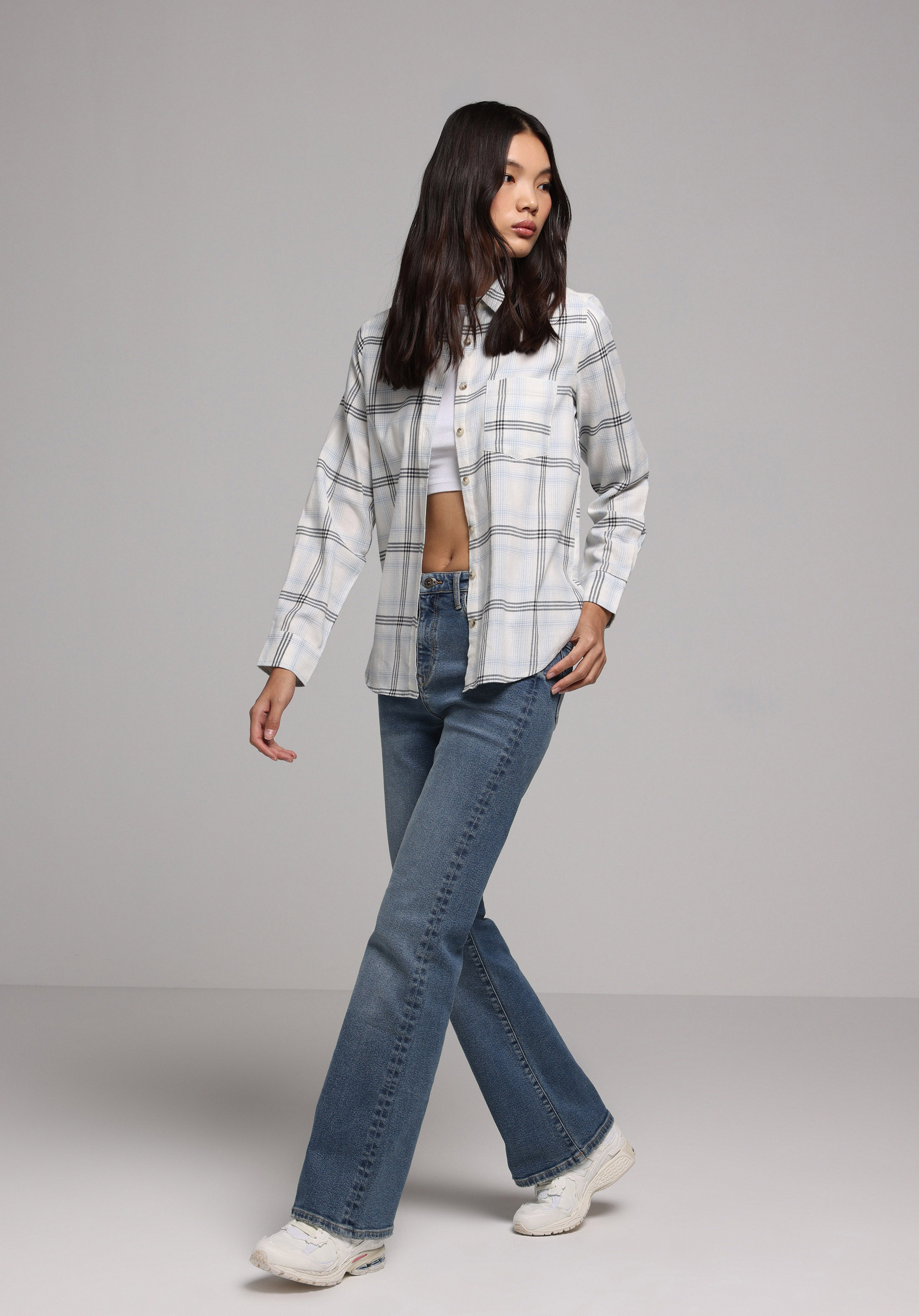 Regular Fit Shirt Neck Ekoseli Kadın Beyaz Uzun Kol Gömlek