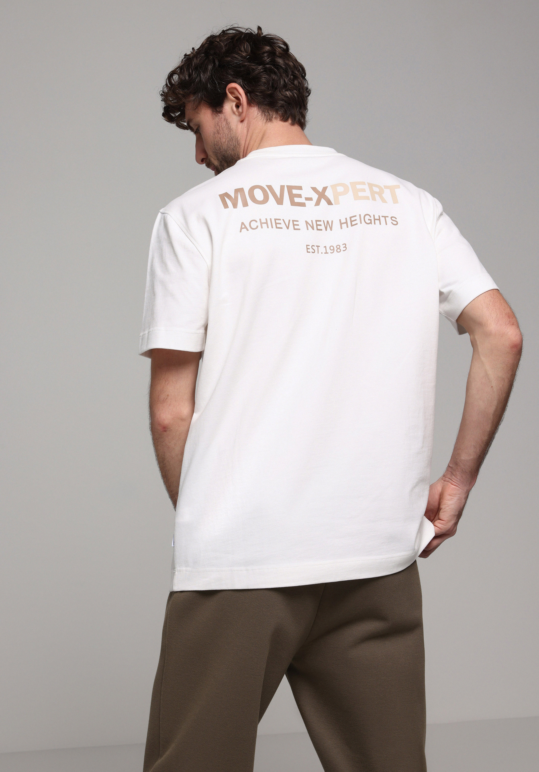 Comfort Fit Yuvarlak Yaka Düz Erkek Beyaz Kısa Kol Tişört