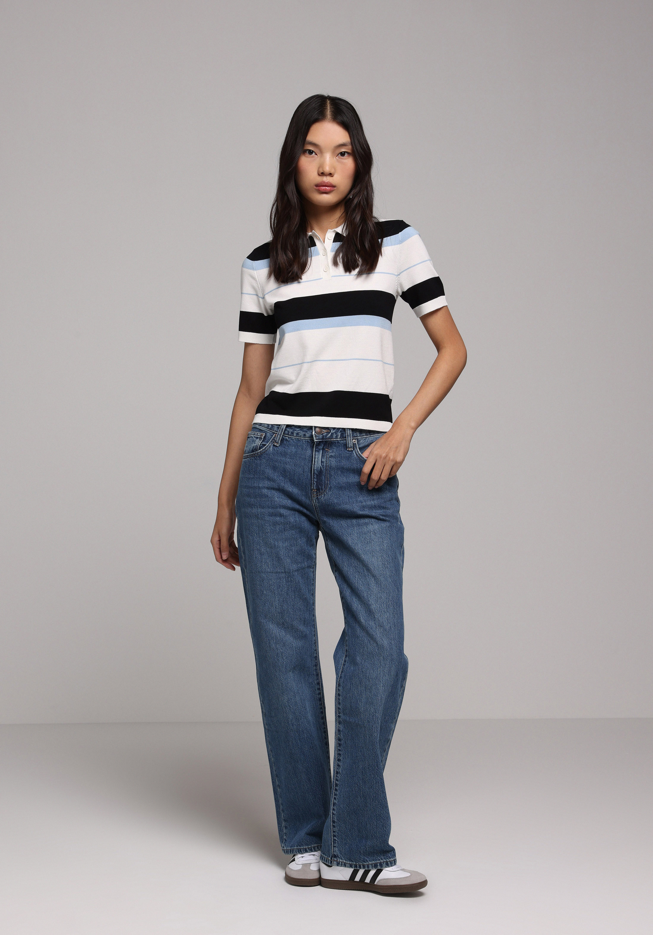 Straight Fit Orta Bel Düz Paça Kadın İndigo Jean Pantolon