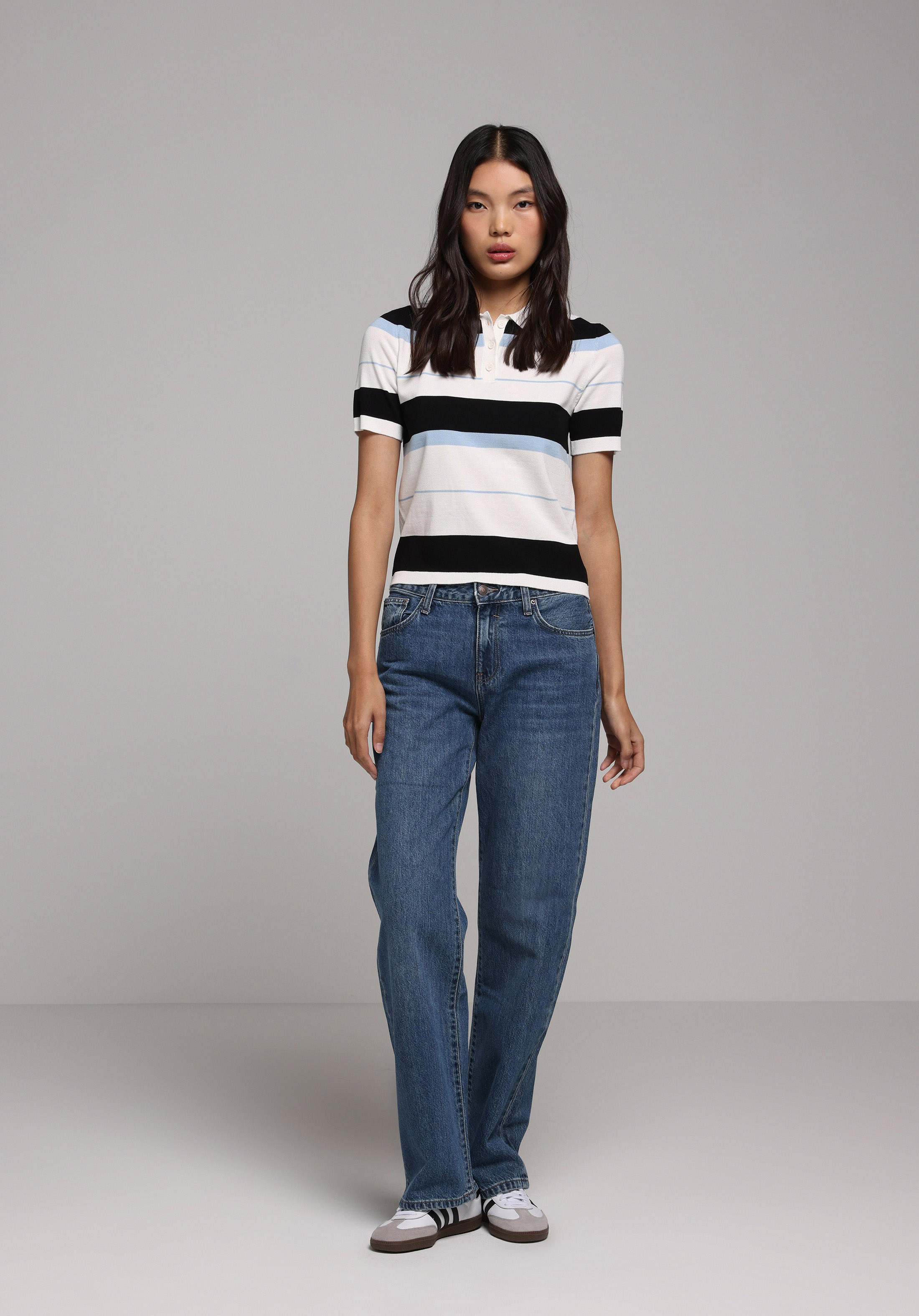 Straight Fit Orta Bel Düz Paça Kadın İndigo Jean Pantolon