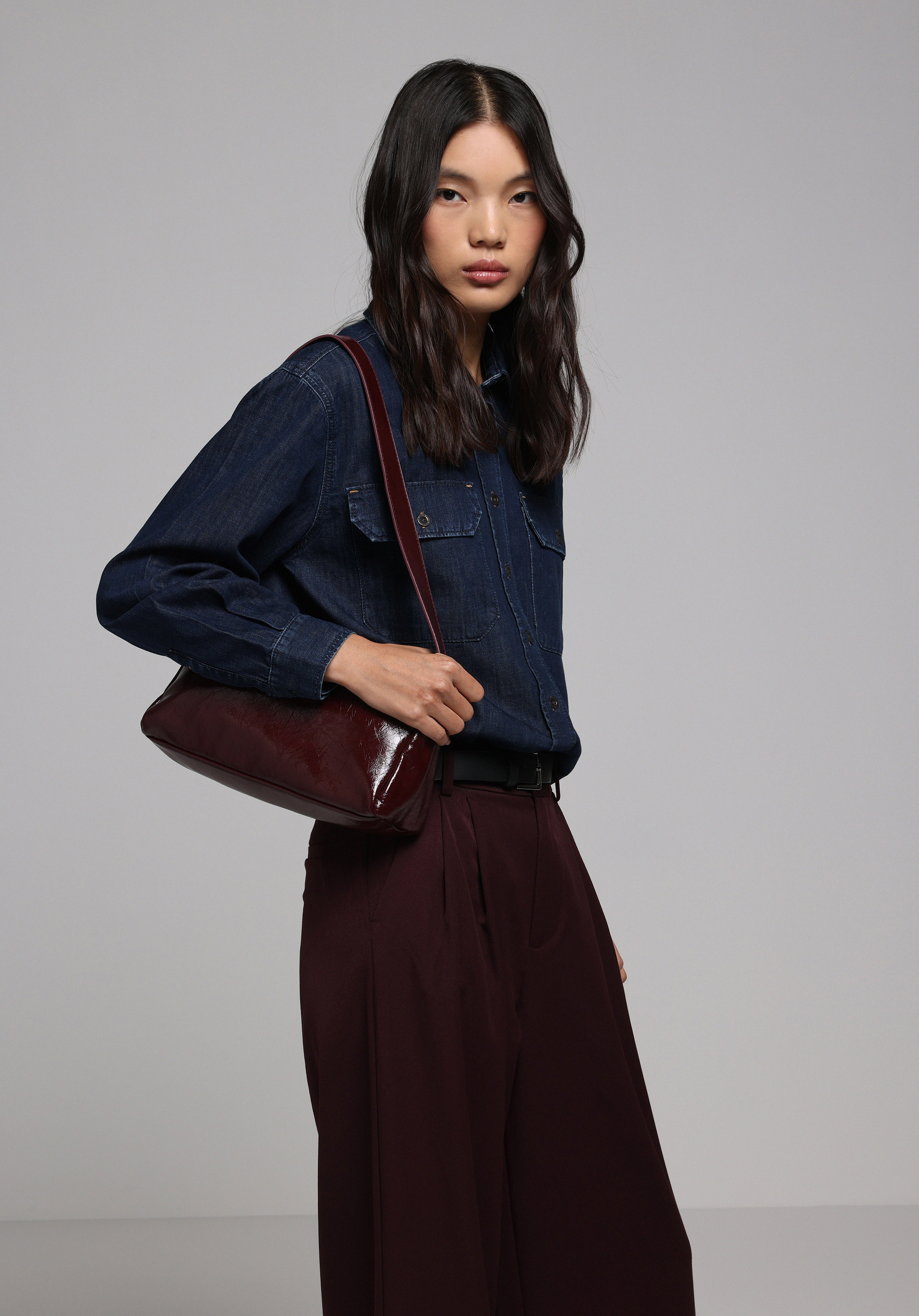 Regular Fit Klasik Yaka Düz Kadın Koyu Mavi Uzun Kol Gömlek