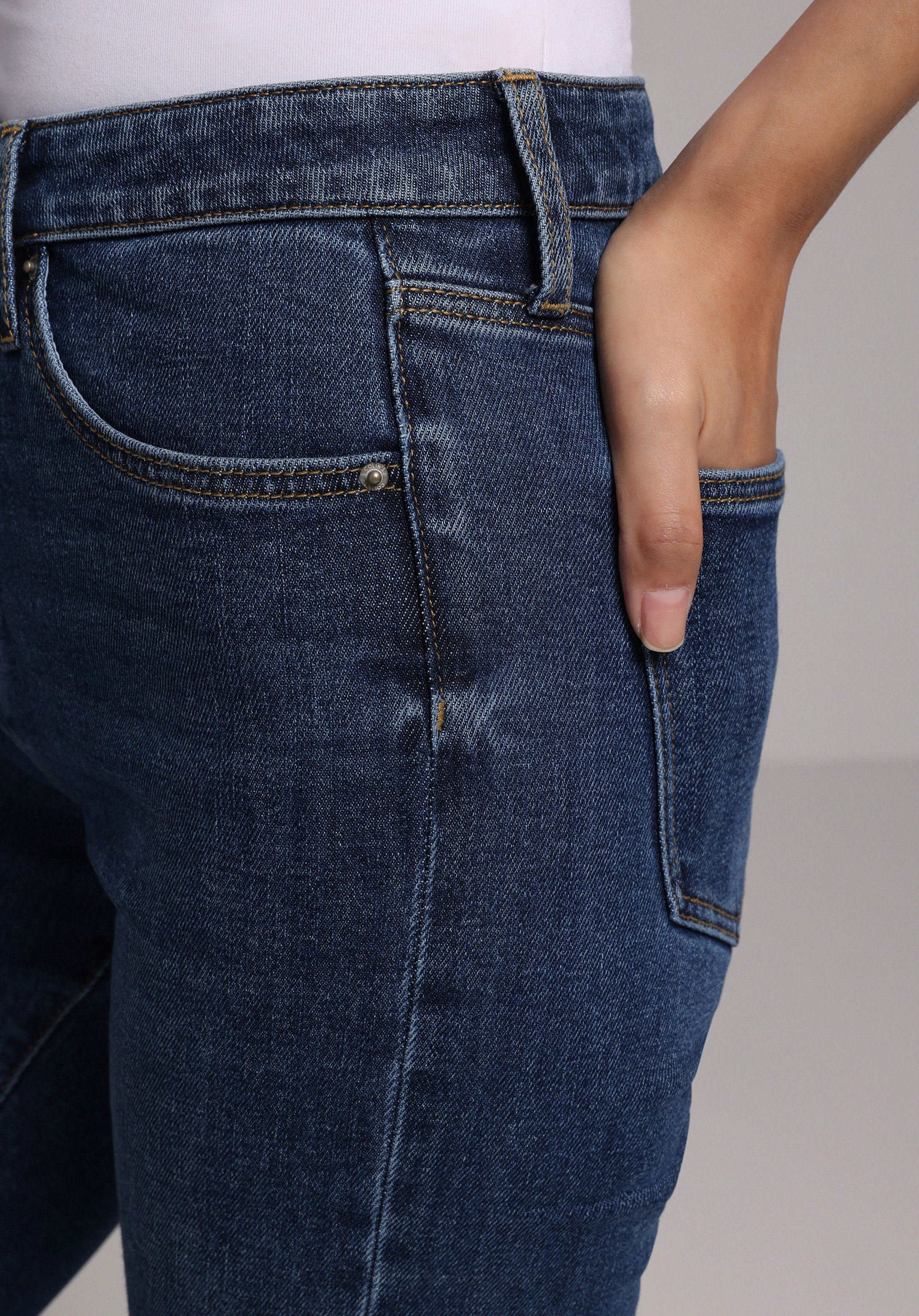 Regular Fit   Kadın Mid İndigo Denim Jean Pantolon