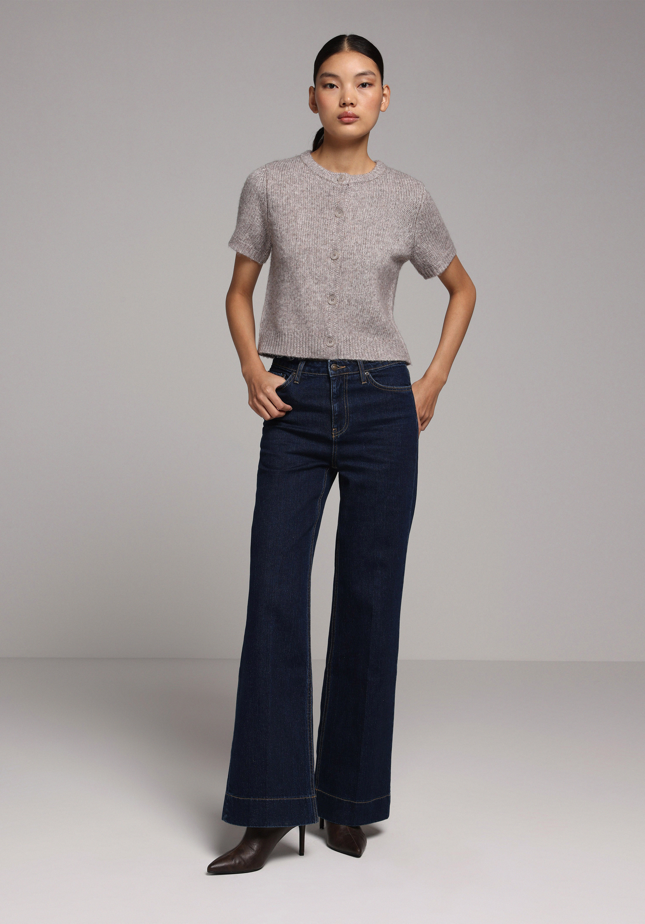 Slim Fit   Kadın Bej Hırka