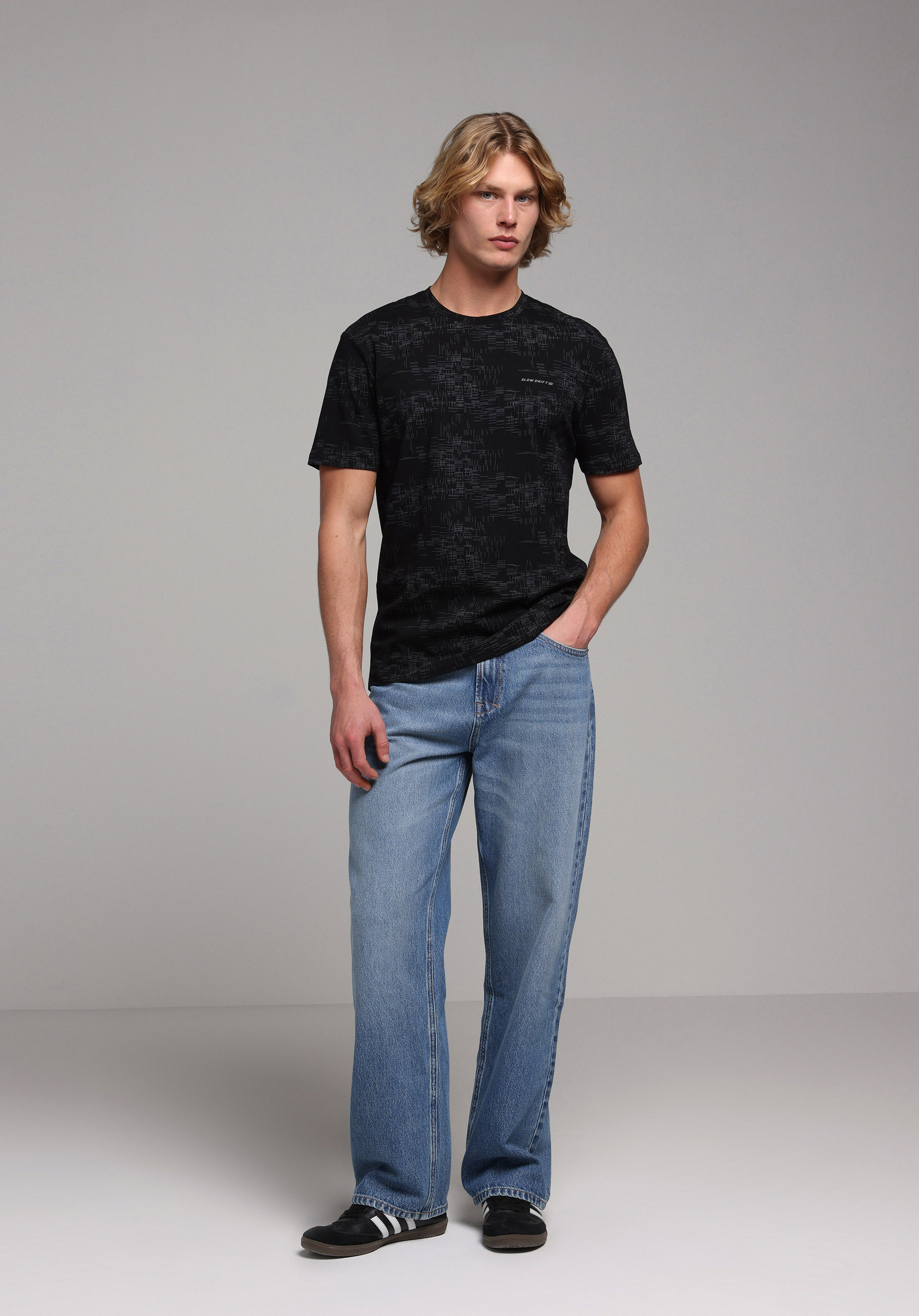 Regular Fit Yuvarlak Yaka Baskılı Erkek Siyah Kısa Kol Tişört