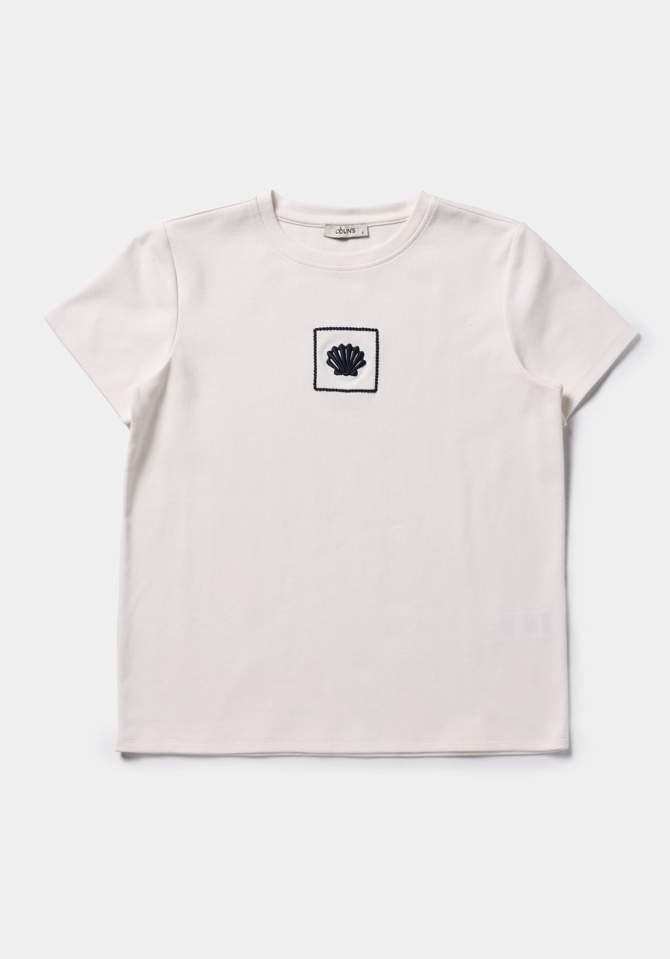 Regular Fit Yuvarlak Yaka Nakışlı Kadın Beyaz Kısa Kol Tişört