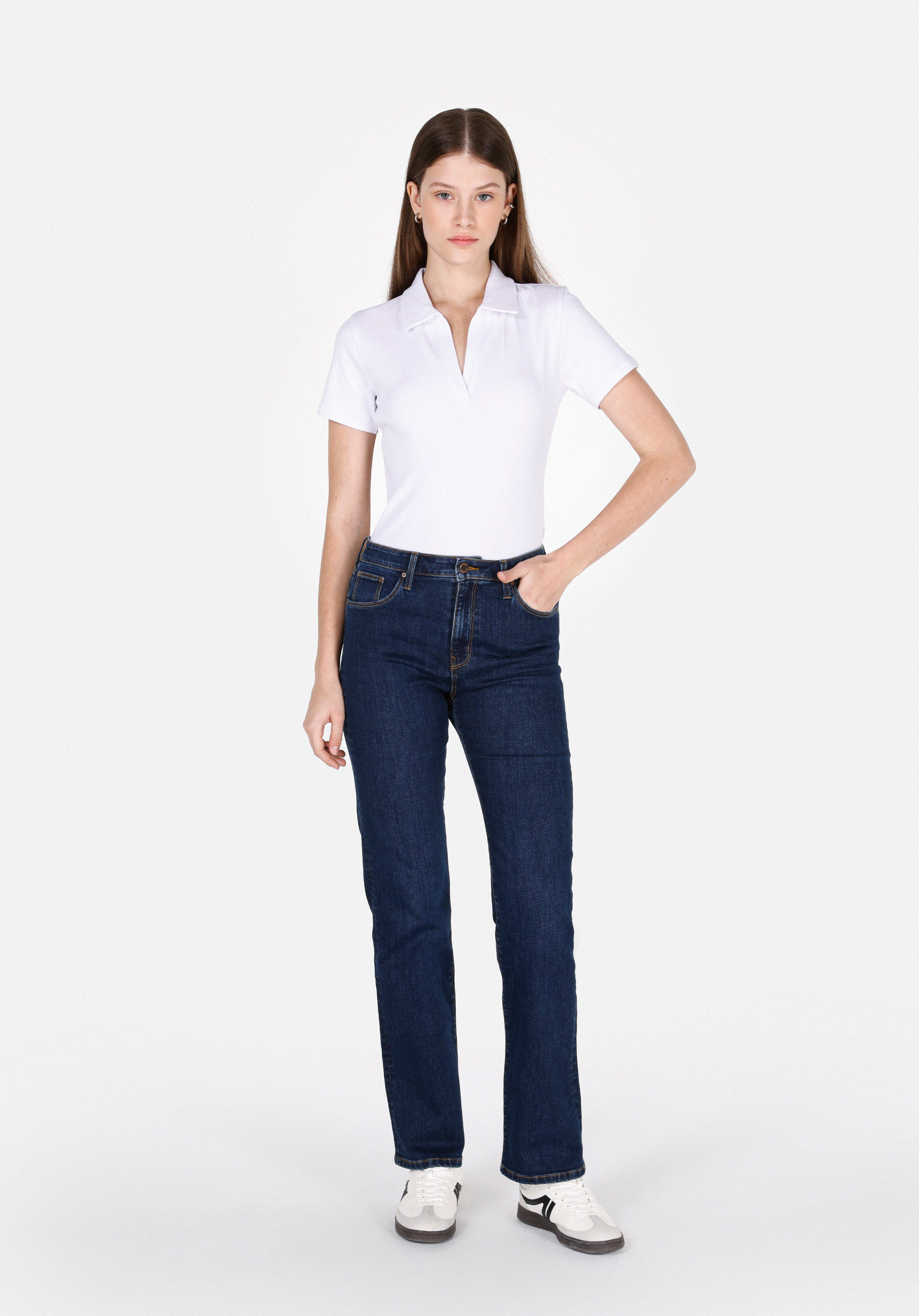 Slim Fit Polo Yaka Düz Kadın Beyaz Kısa Kol Tişört