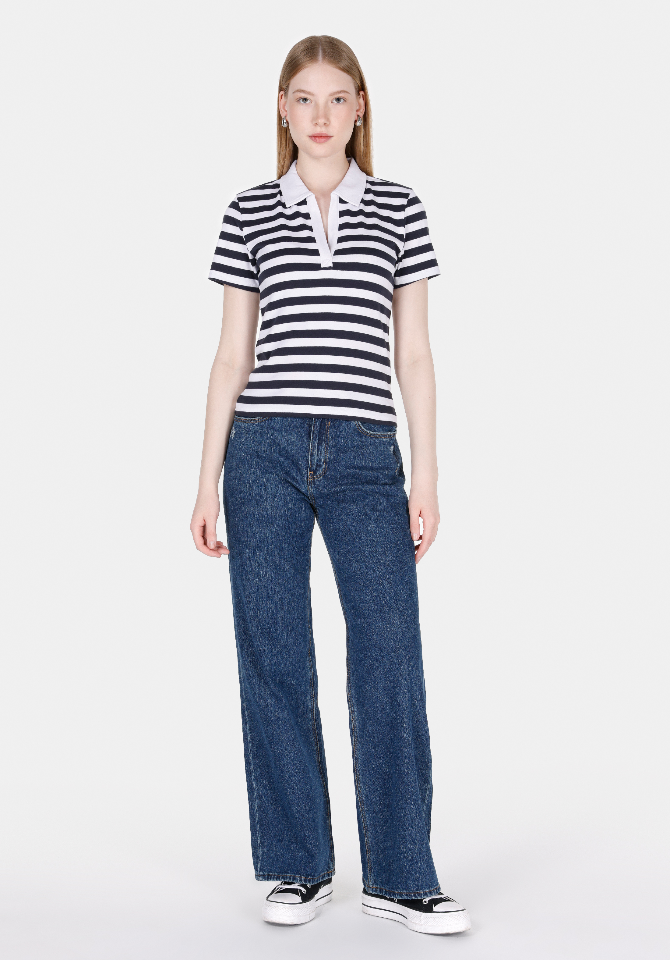 Slim Fit Polo Yaka Çizgili Kadın Beyaz Kısa Kol Tişört