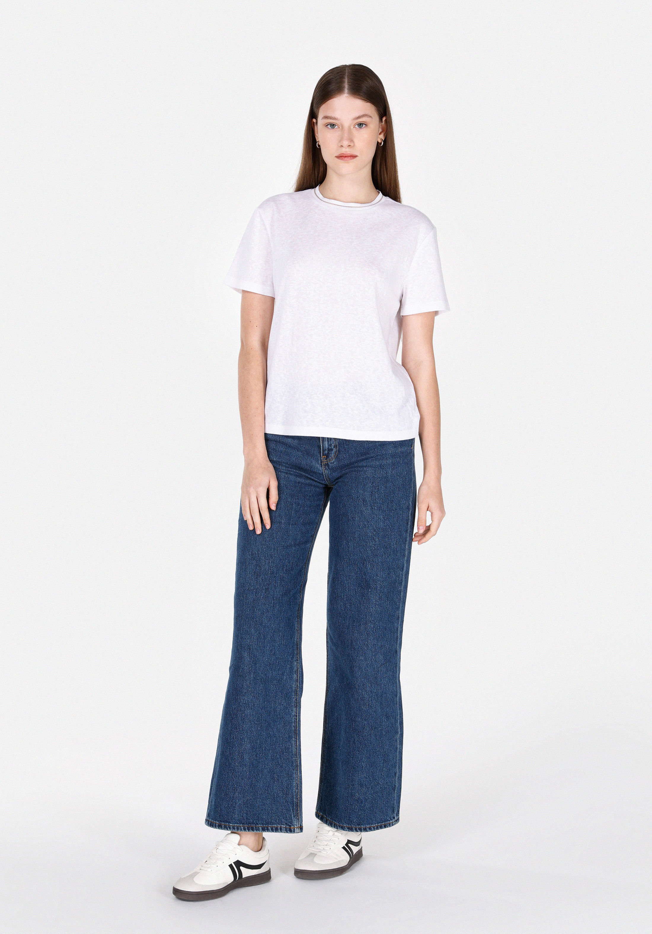 Regular Fit Yuvarlak Yaka Düz Kadın Beyaz Kısa Kol Tişört