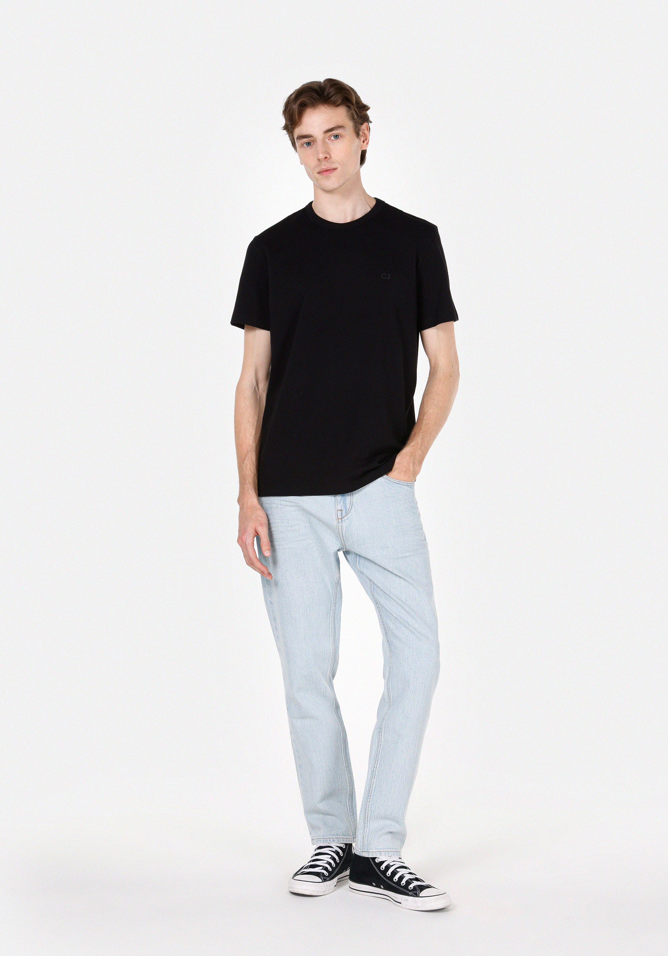 Regular Fit Yuvarlak Yaka Düz Erkek Siyah Kısa Kol Tişört