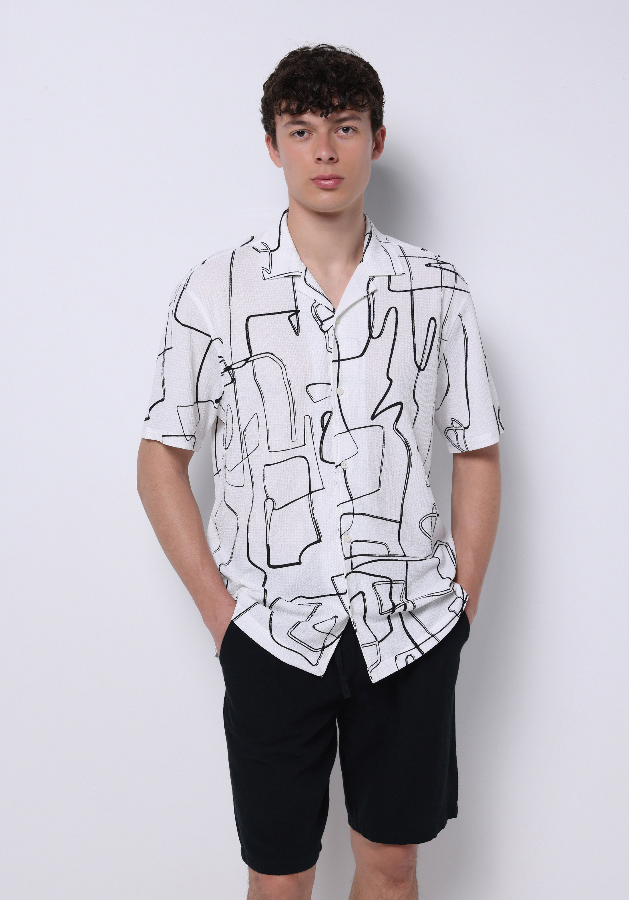 Regular Fit Shirt Neck Baskılı Erkek Siyah Kısa Kol Gömlek