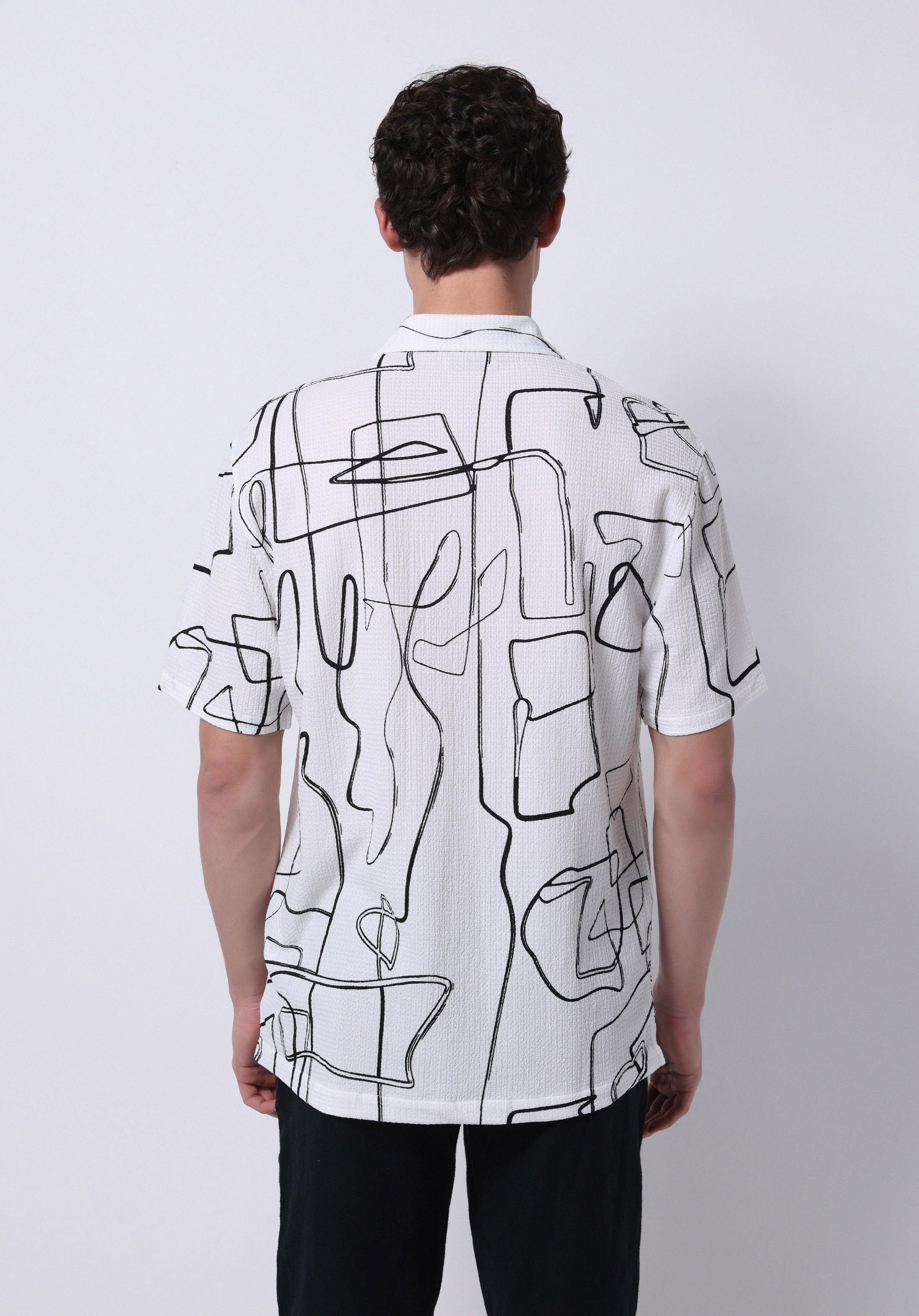 Regular Fit Shirt Neck Baskılı Erkek Siyah Kısa Kol Gömlek