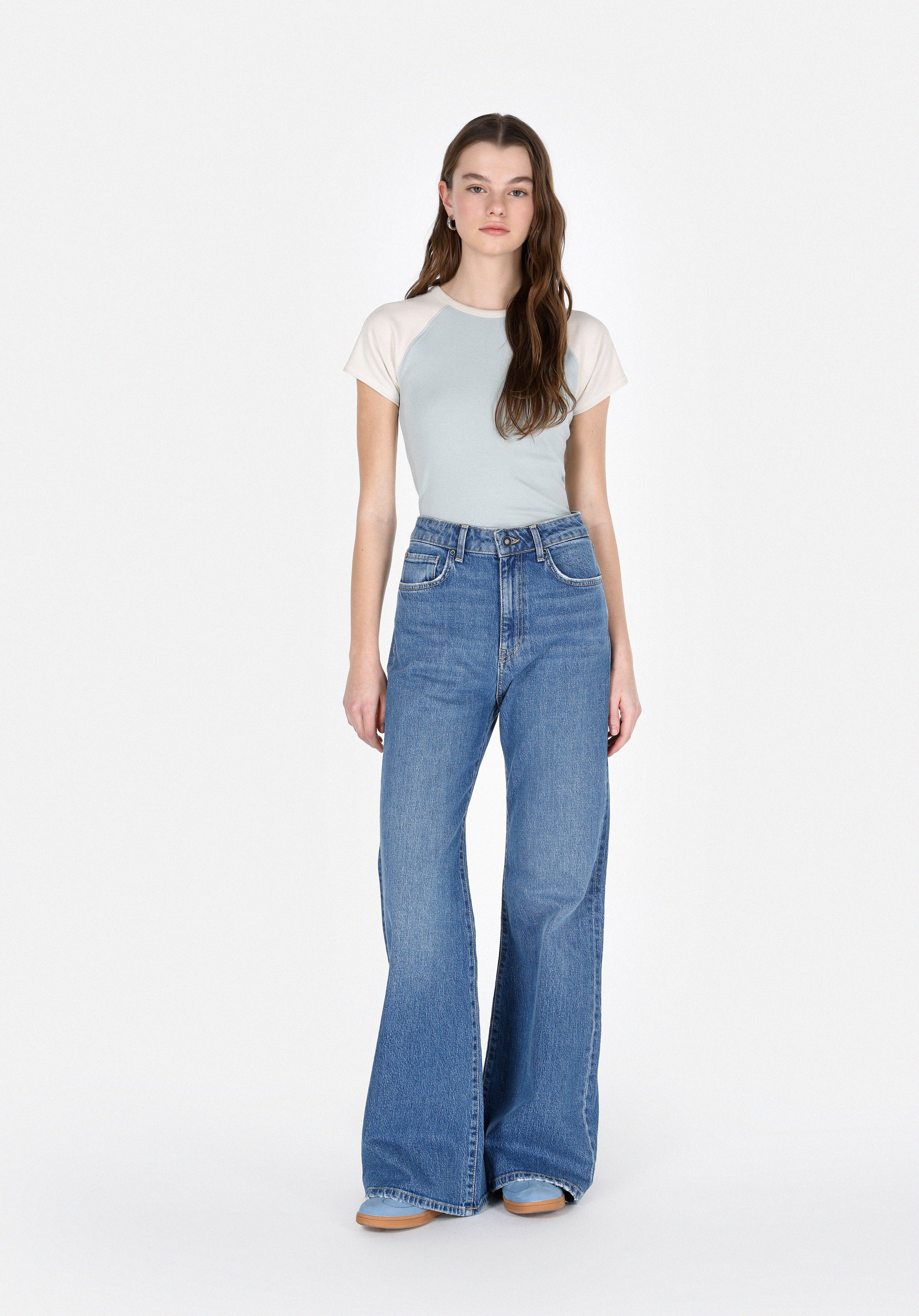 Slim Fit Yuvarlak Yaka Düz Kadın Yeşil Kısa Kol Tişört