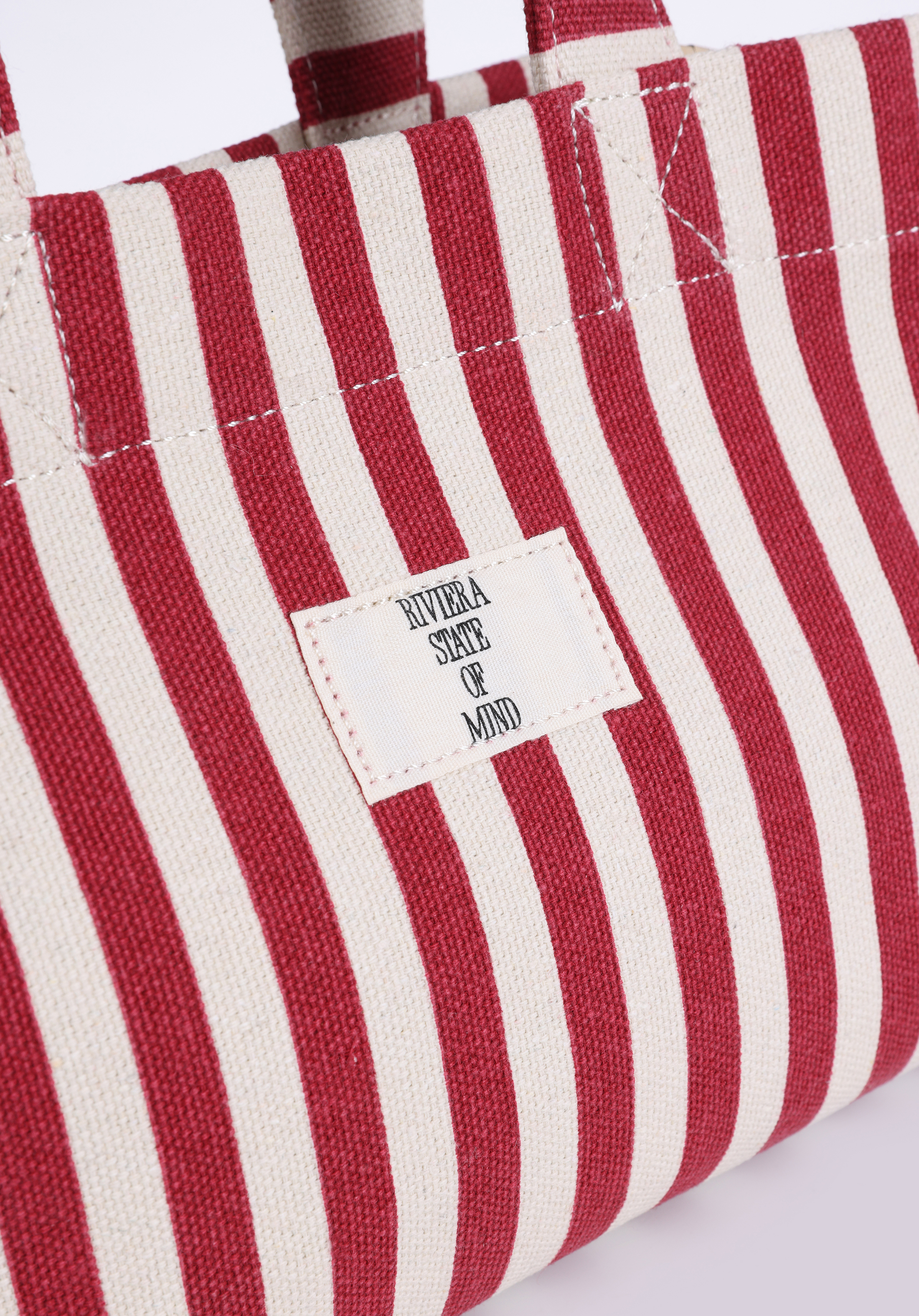 Kadın Kirmizi Çanta