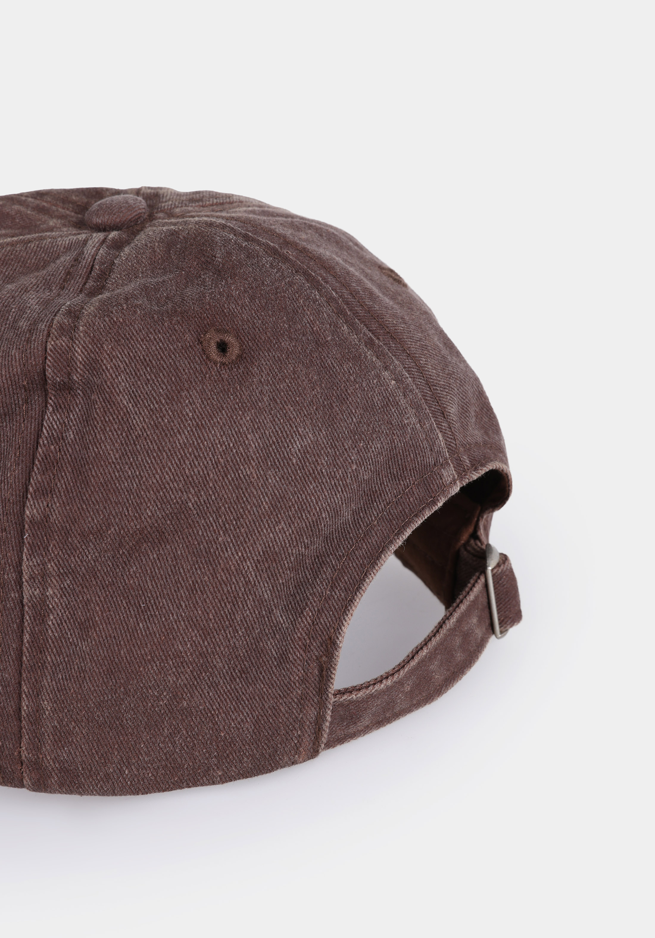 Kadın  Kahverengi Şapka