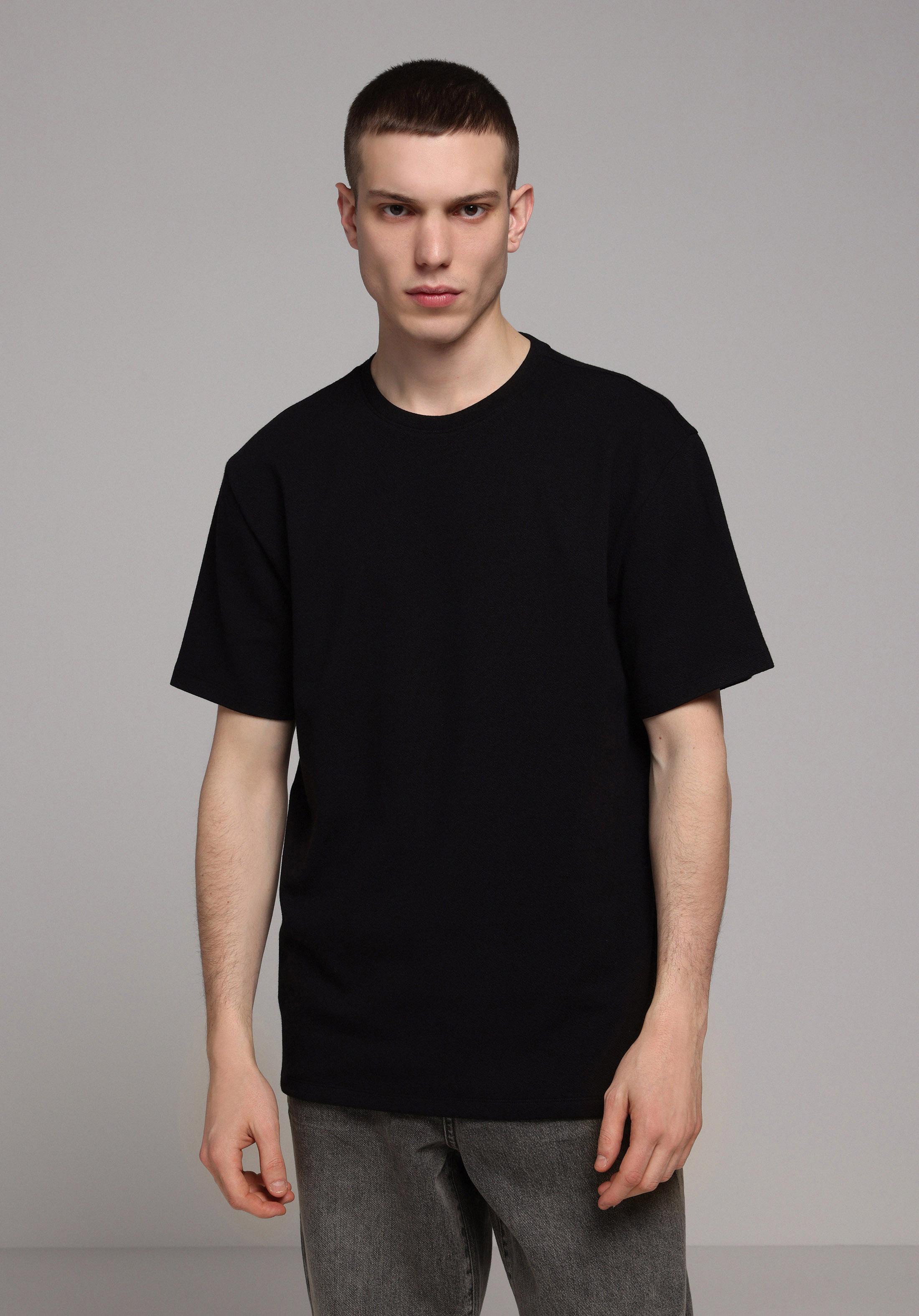 Comfort Fit Yuvarlak Yaka Düz Erkek Siyah Kısa Kol Tişört