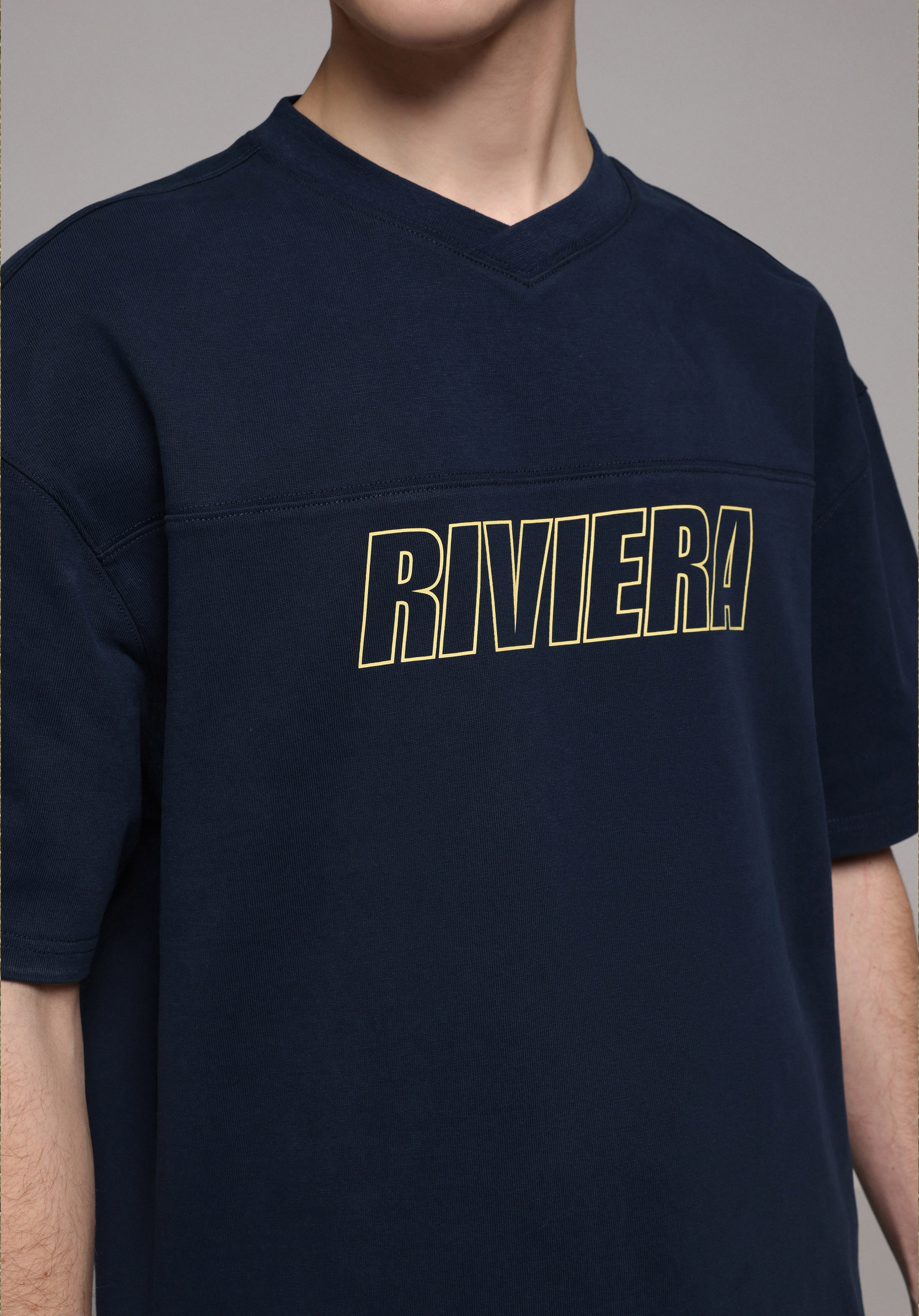 Oversize Fit V Yaka Düz Erkek Lacivert Kısa Kol Tişört