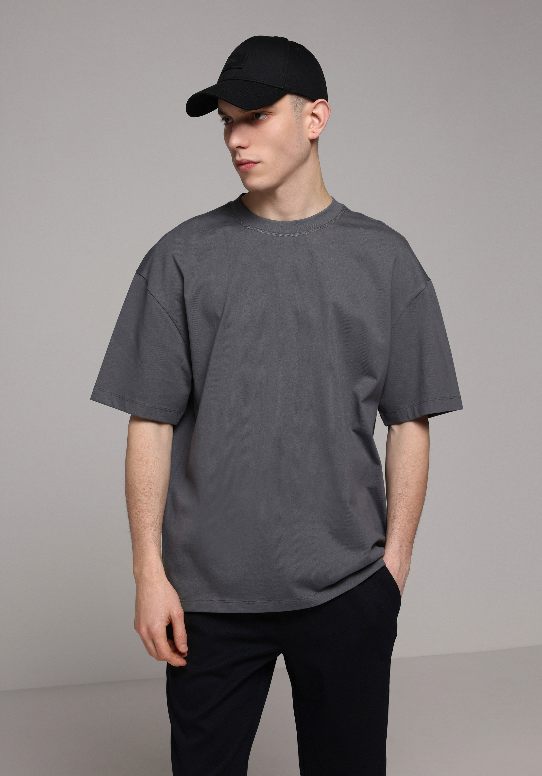 Oversize Fit Yuvarlak Yaka Düz Erkek Antrasit Kısa Kol Tişört