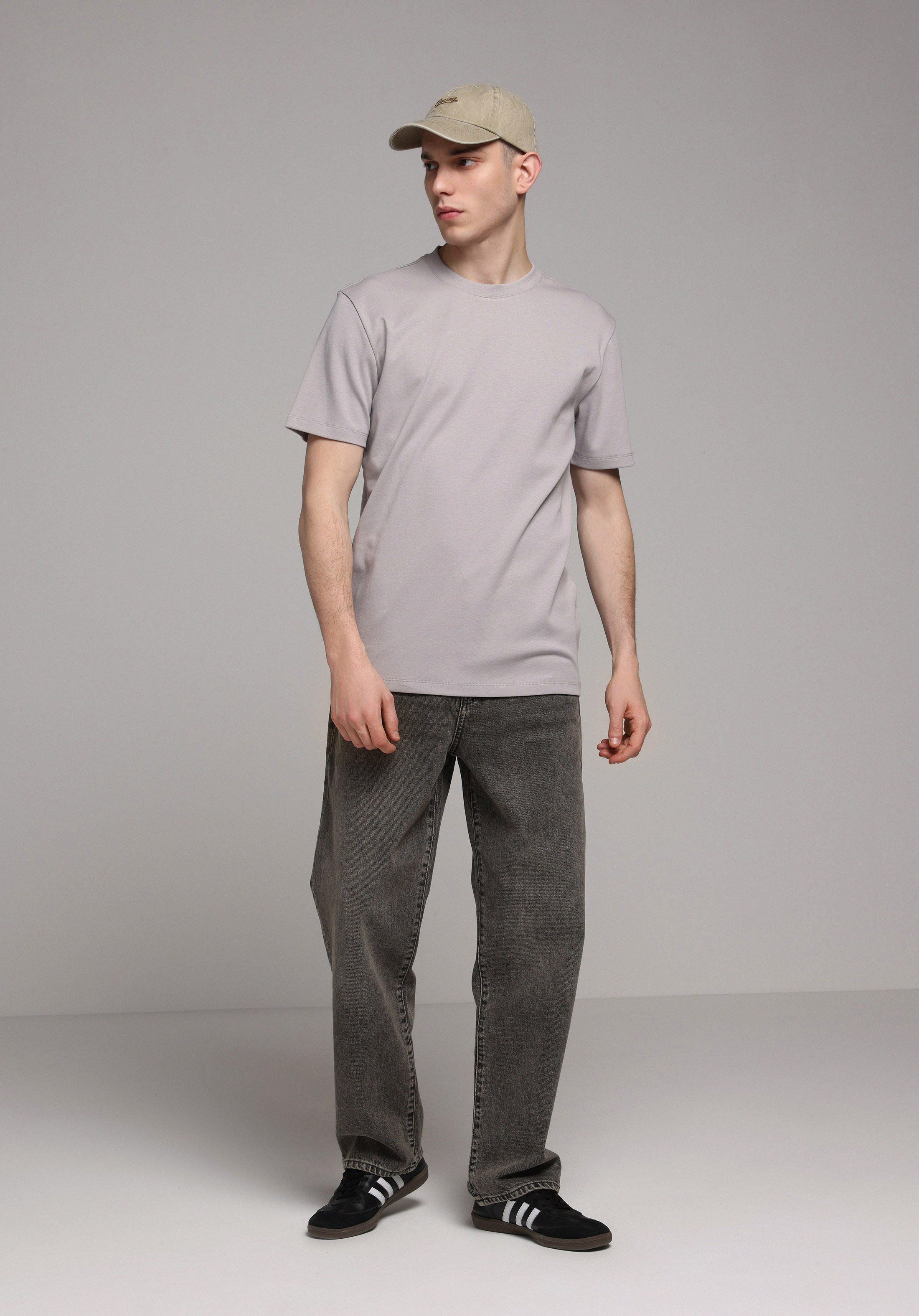 Regular Fit Yuvarlak Yaka Düz Erkek Gri Kısa Kol Tişört