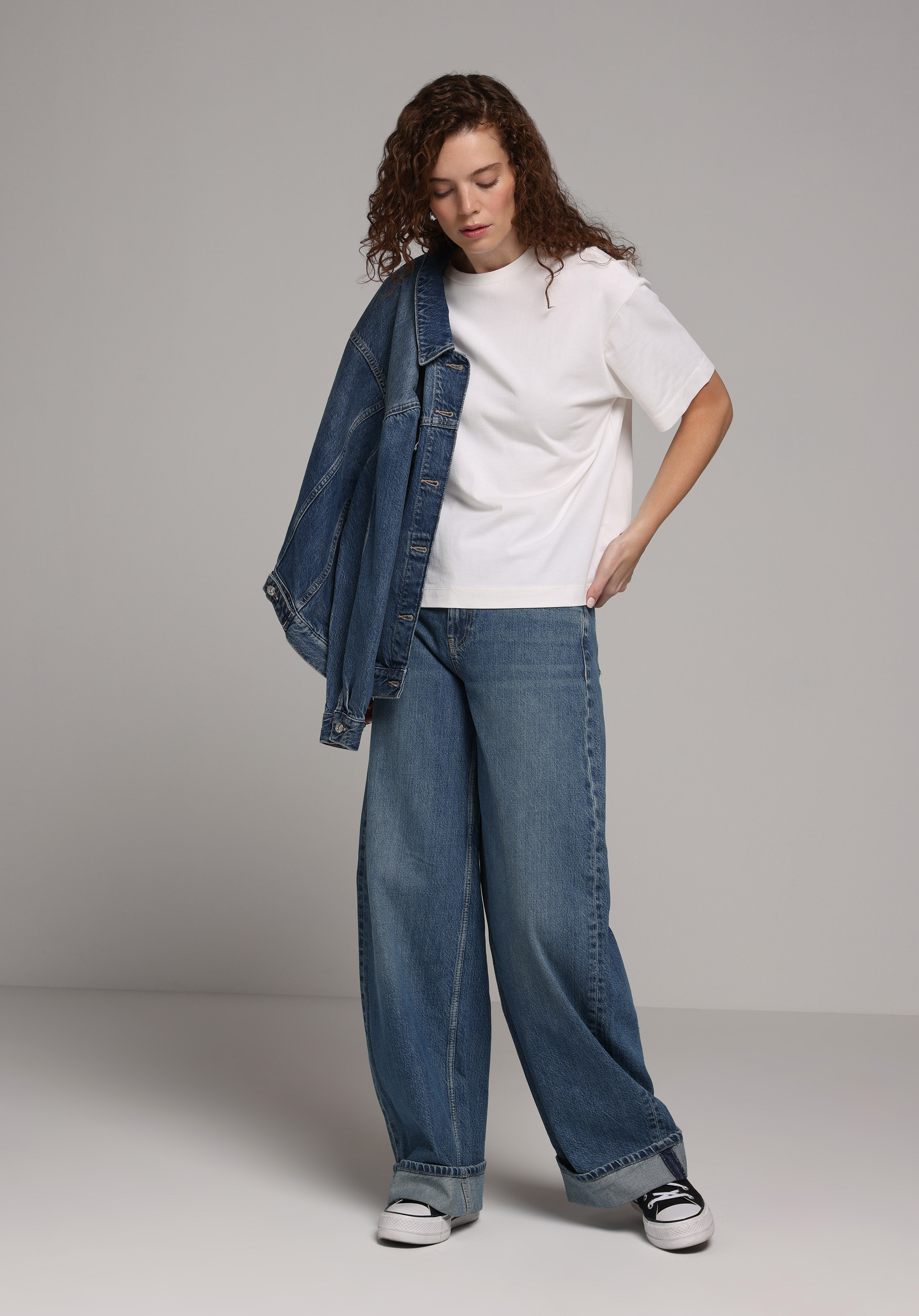 Loose Fit Düşük Bel Geniş Paça Kadın İndigo Jean Pantolon