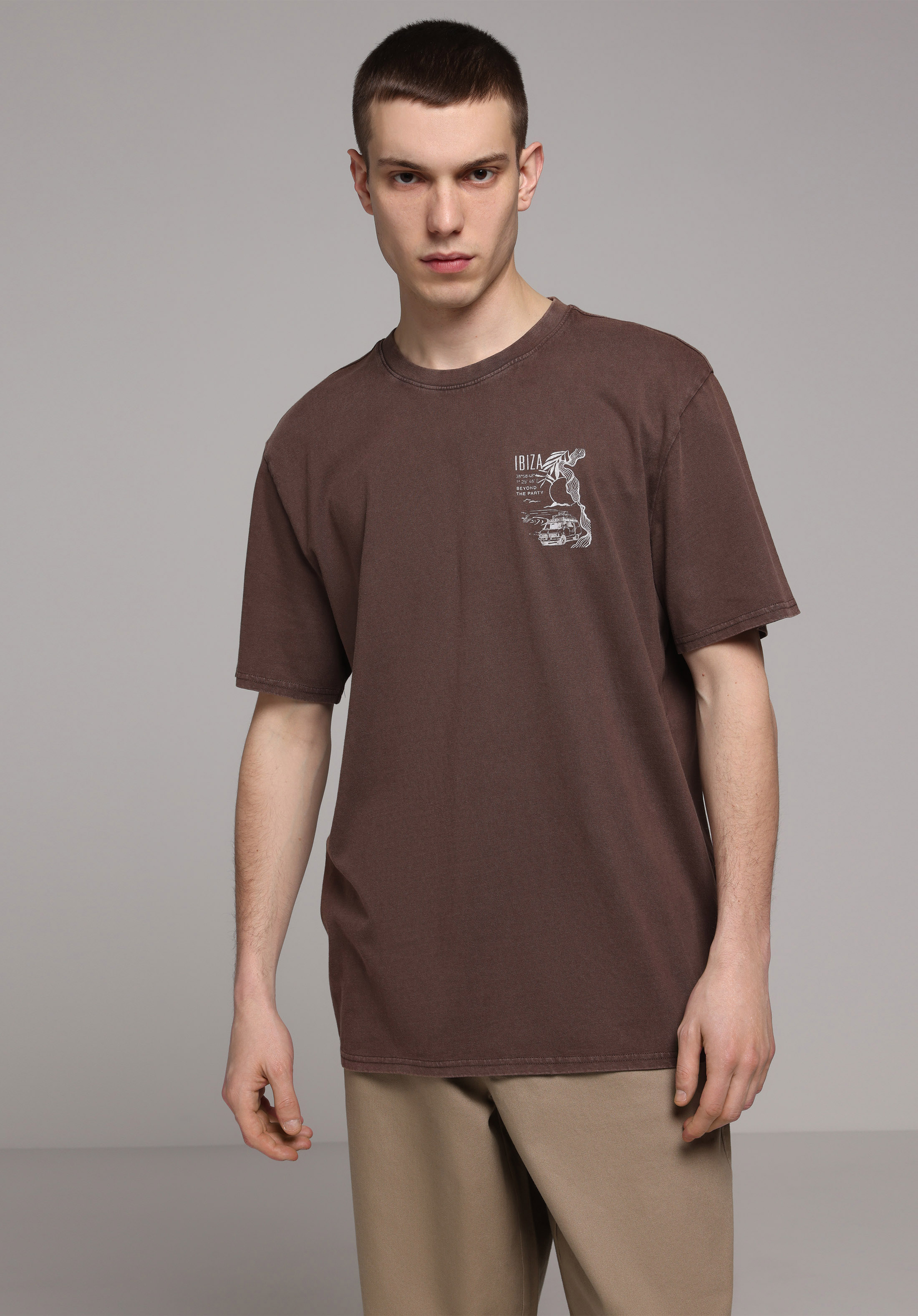 Comfort Fit Yuvarlak Yaka Düz Erkek Kahverengi Kısa Kol Tişört