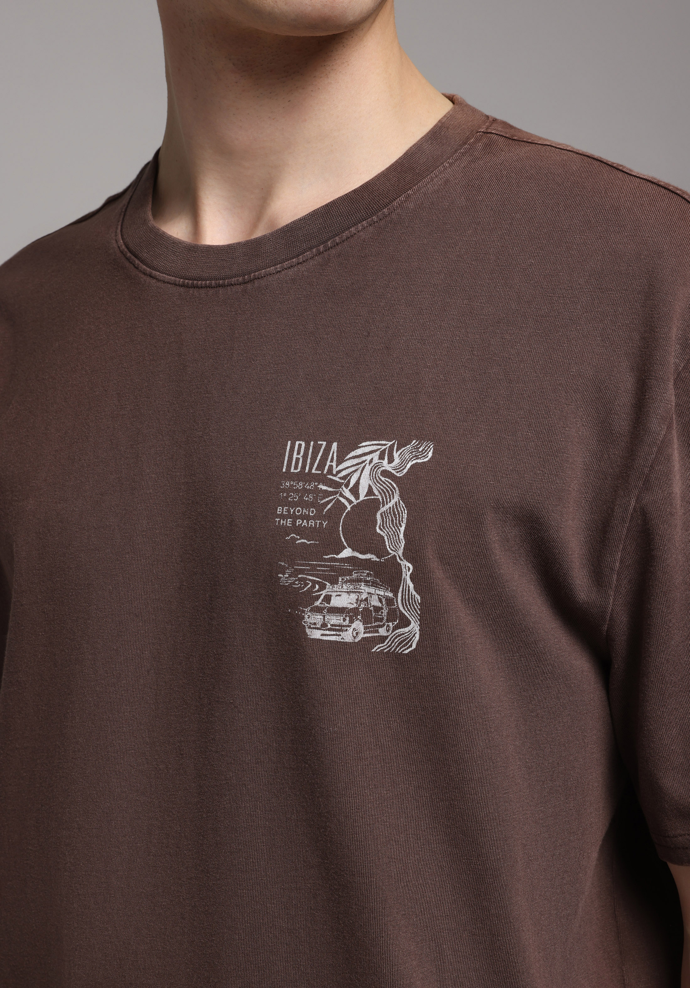 Comfort Fit Yuvarlak Yaka Düz Erkek Kahverengi Kısa Kol Tişört