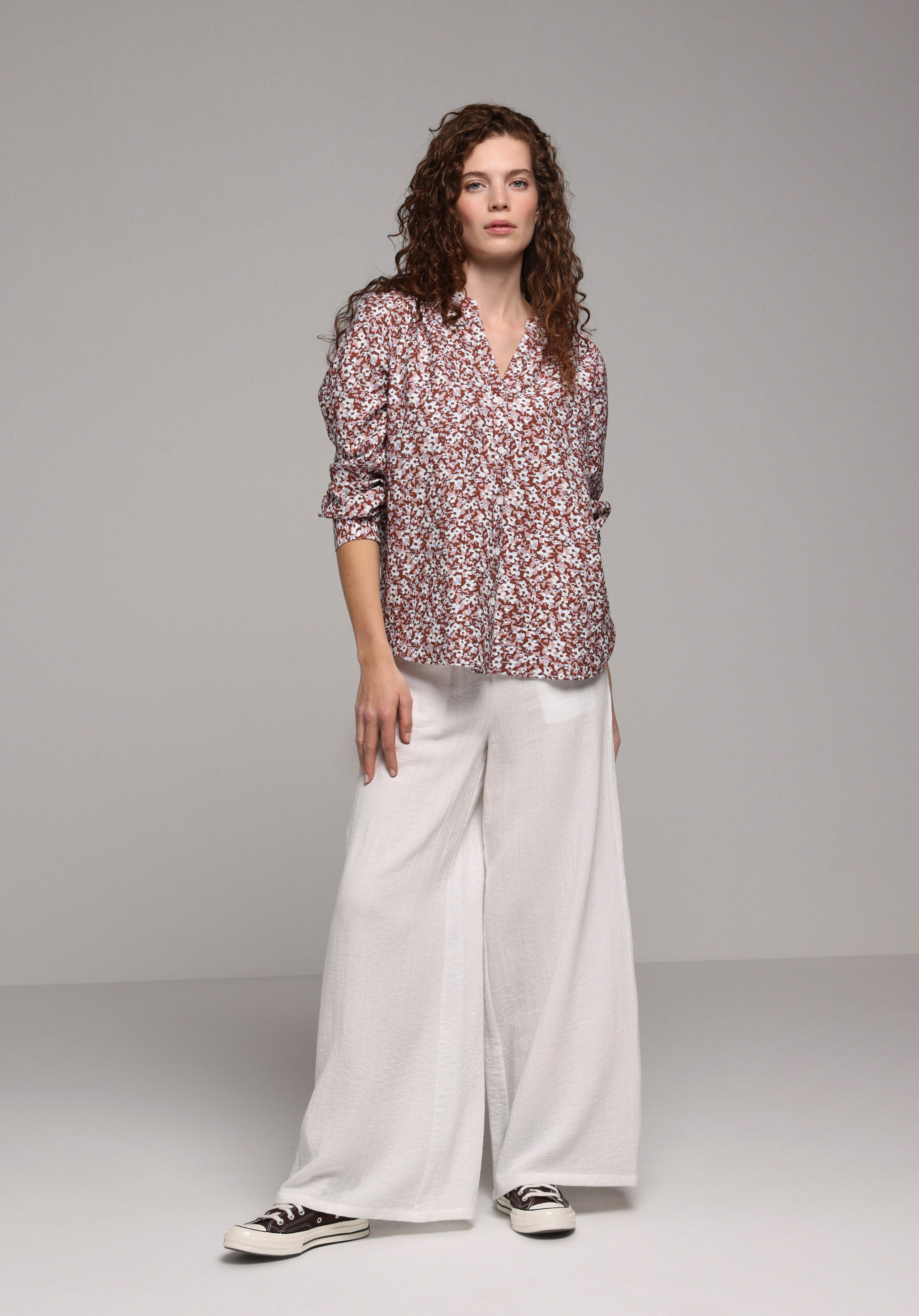 Fashion Fit Yuvarlak Yaka Çiçekli Kadın Kahverengi Uzun Kol Gömlek