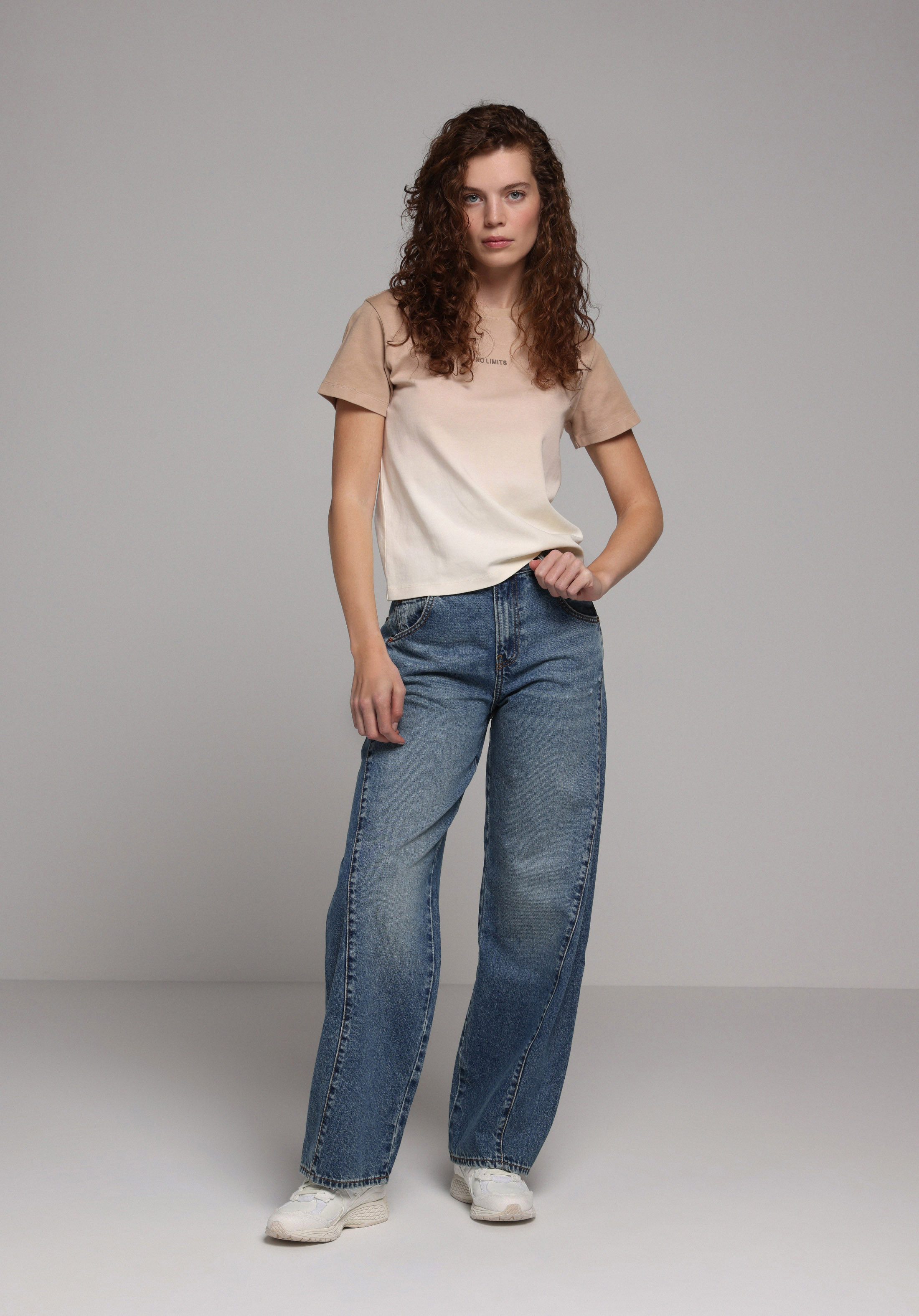 Baggy Fıt Orta Bel Daralan Paça Kadın Mid İndigo Denim Jean Pantolon